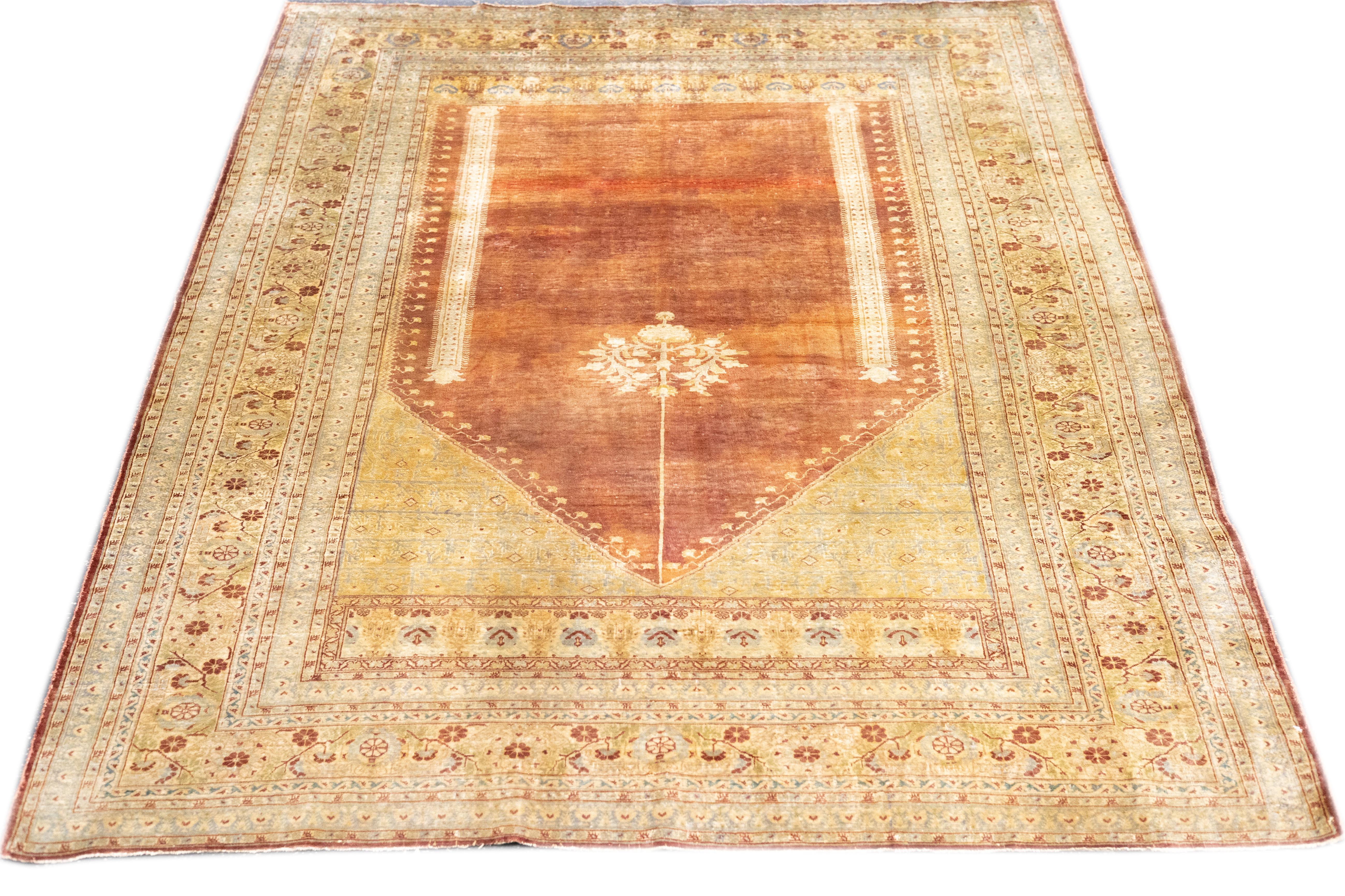 Antico Tabriz in seta persiana Haji Jalili  Tappeto 4'1'' x 5'5'' in vendita 2
