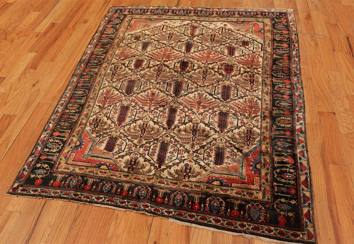Hand-Knotted Antique Persian Silk Heriz Carpet. 4 ft 8 in x 6 ft For Sale