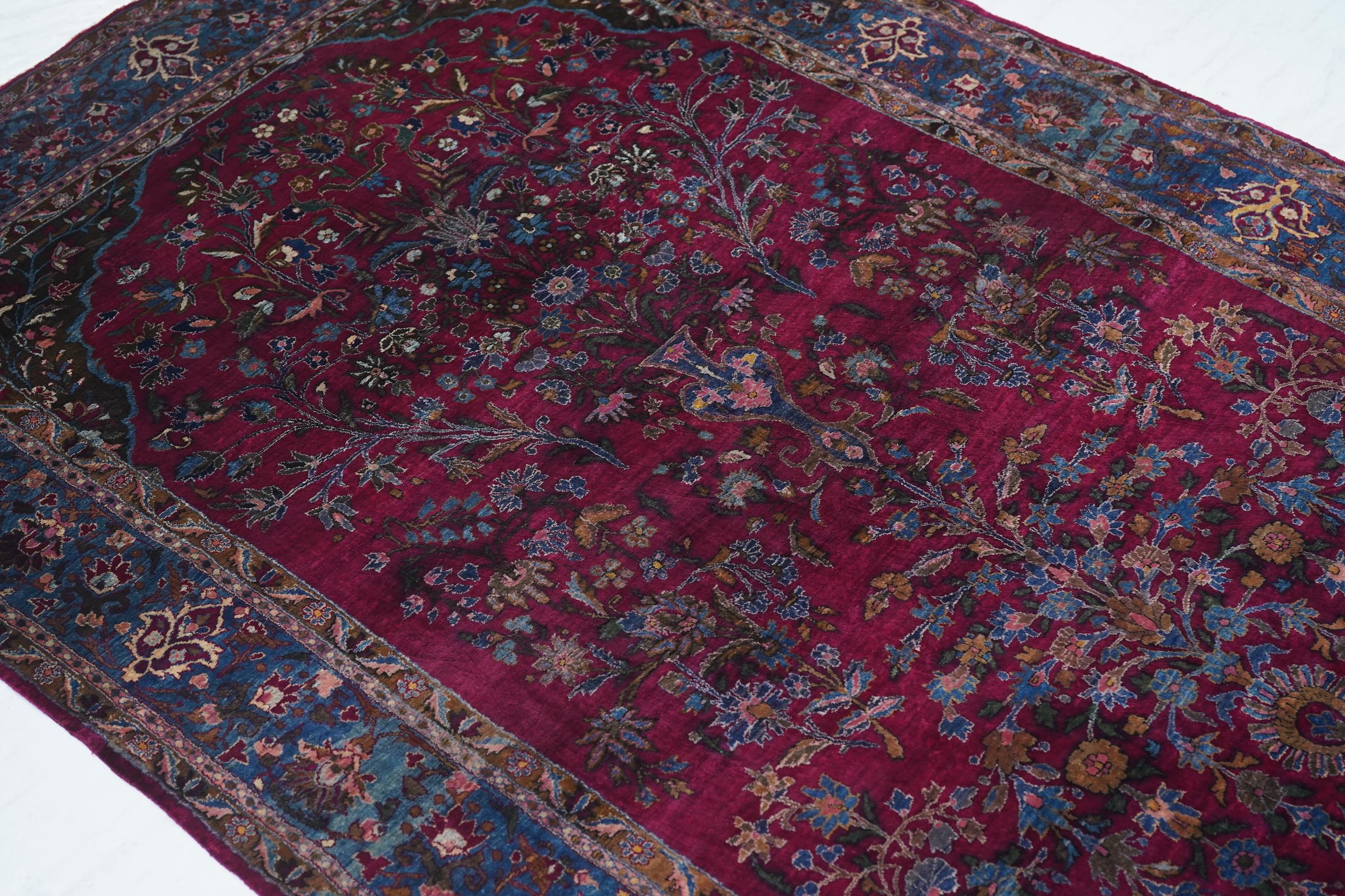 Antique Persian Silk Kashan Rug 4'5'' x 6'6'' In Good Condition For Sale In New York, NY