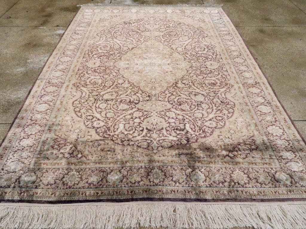 Silk Early 20th Century Handmade Persian Kashan Small Room Size Carpet For Sale 2