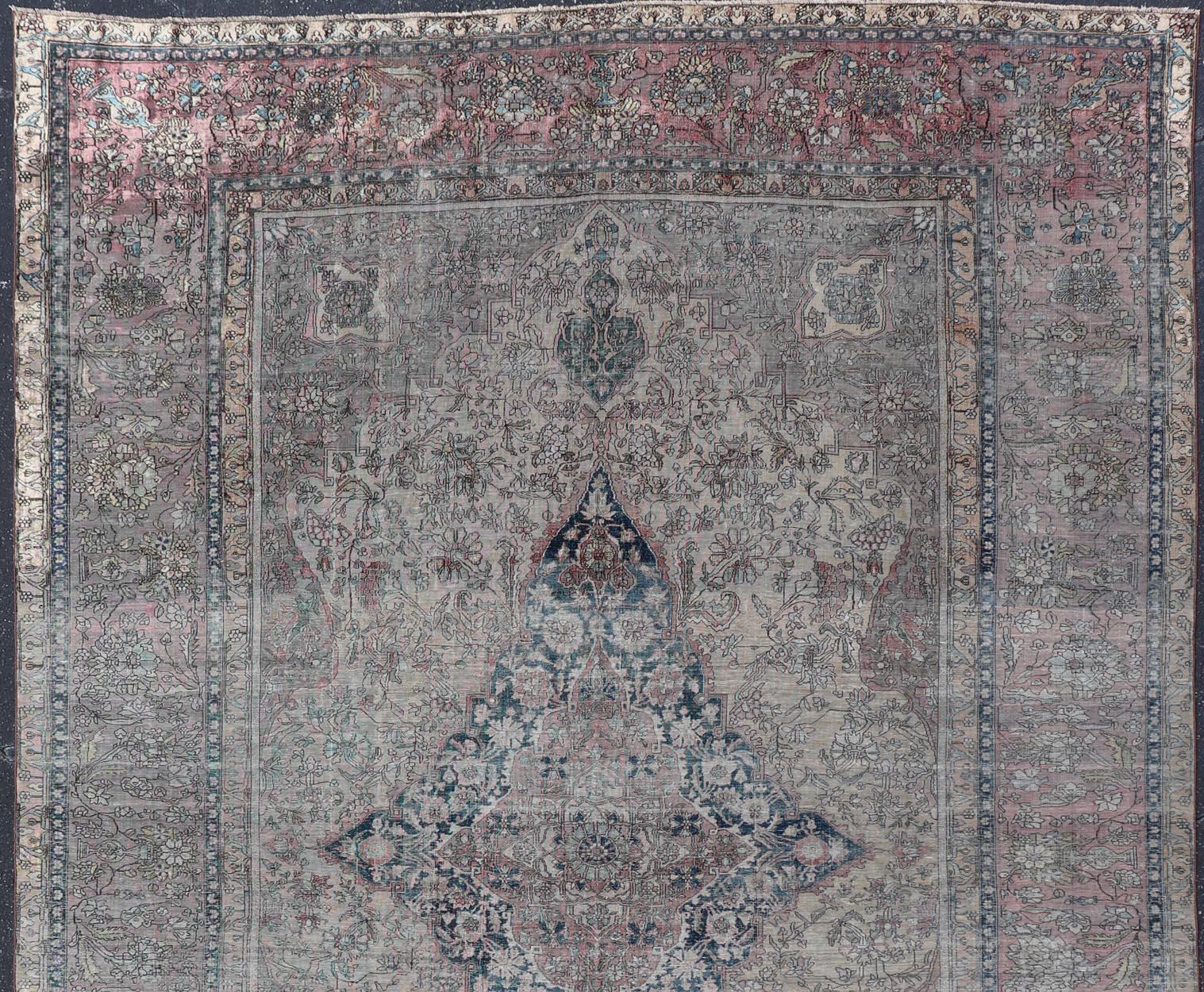 XIXe siècle Ancien tapis persan en soie Mohtesham avec médaillon central 7'0 x 10'5 en vente