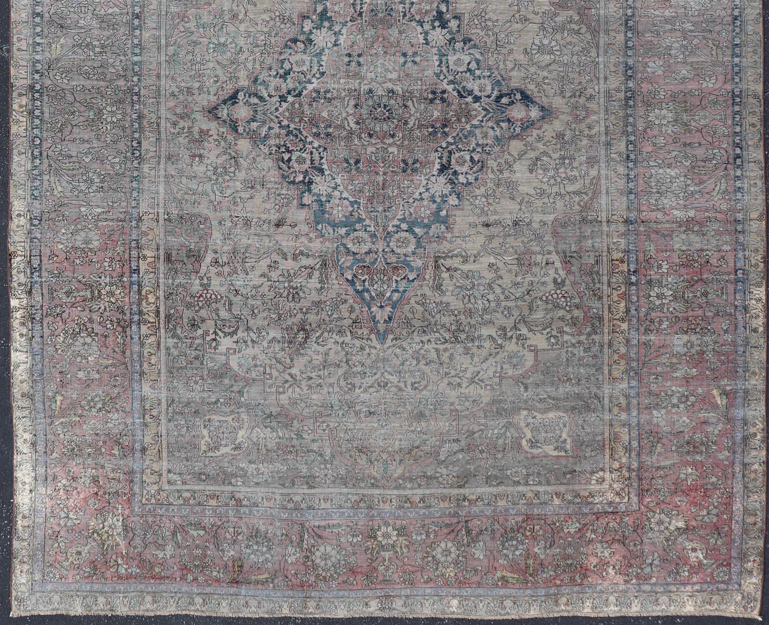 Ancien tapis persan en soie Mohtesham avec médaillon central 7'0 x 10'5 en vente 1