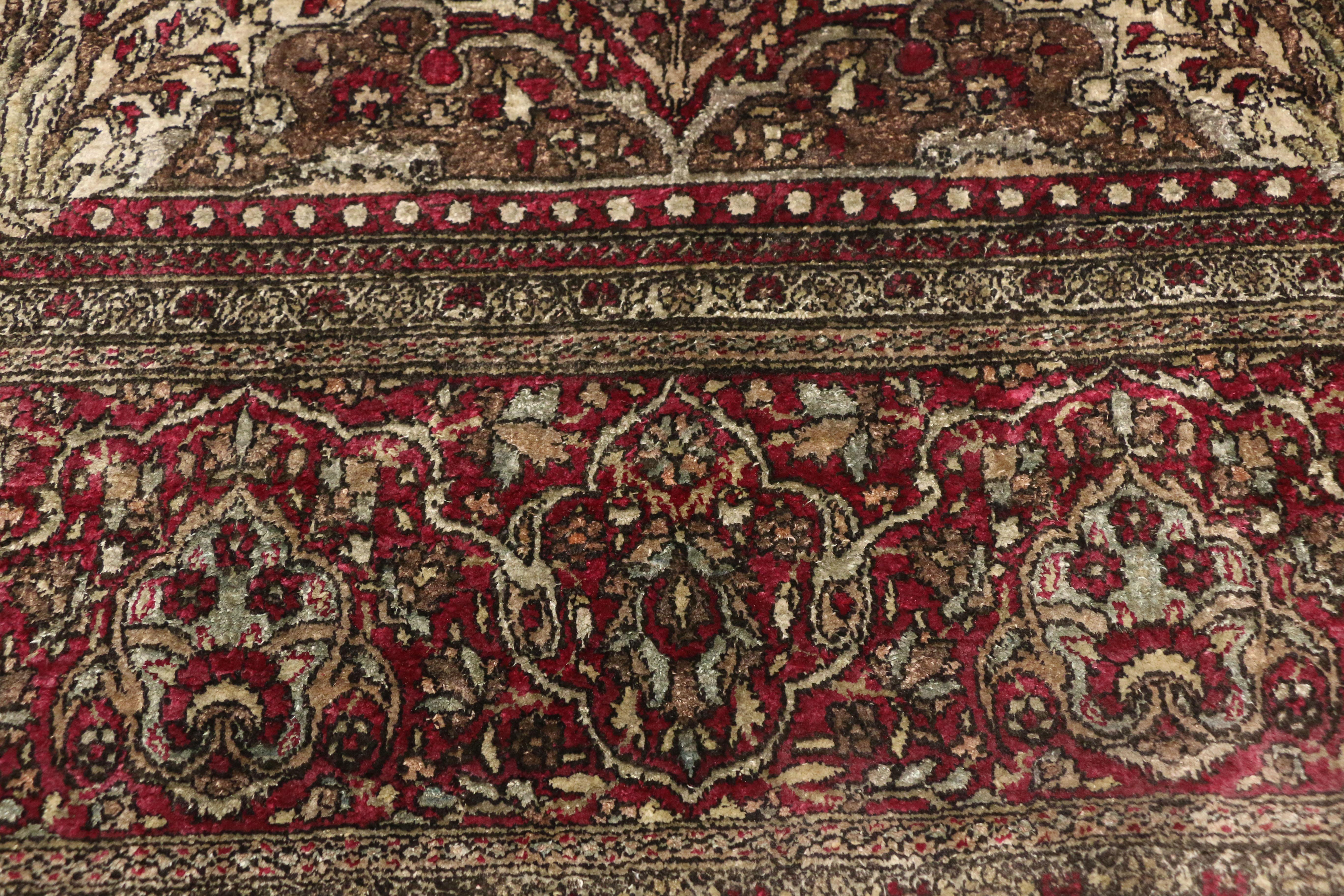 Ancien tapis de prière persan Kashan en soie de style Empire Regency Bon état - En vente à Dallas, TX