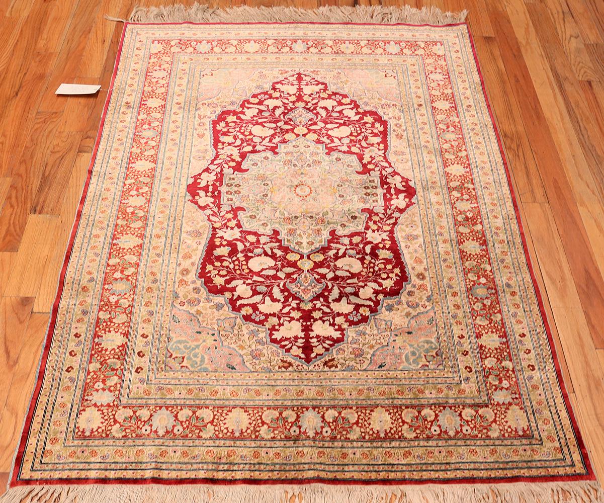 Antique Persian Silk Tabriz Rug. 4 ft 2 in x 5 ft 7 in For Sale 1