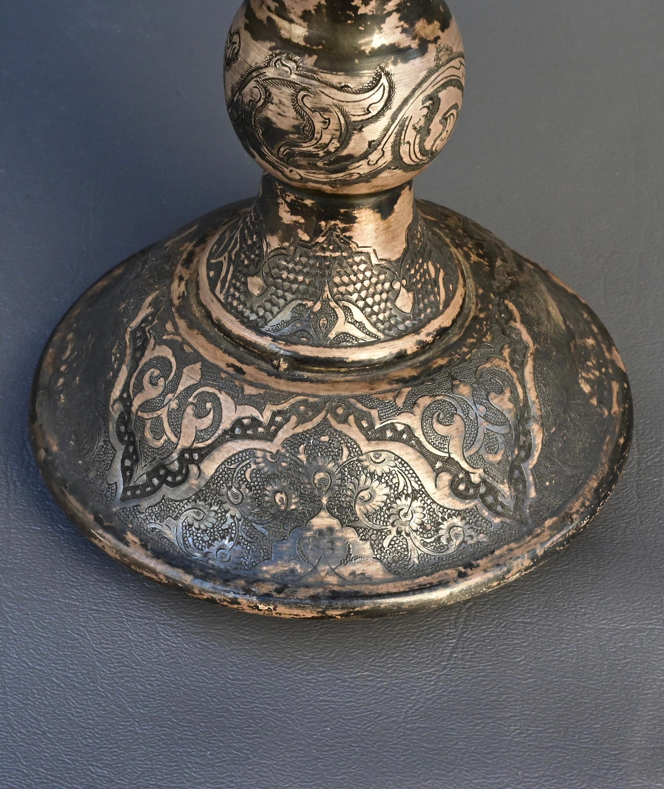 Antica ciotola da centrotavola in argento persiano - Scene di corte Qajar incise a mano in vendita 4