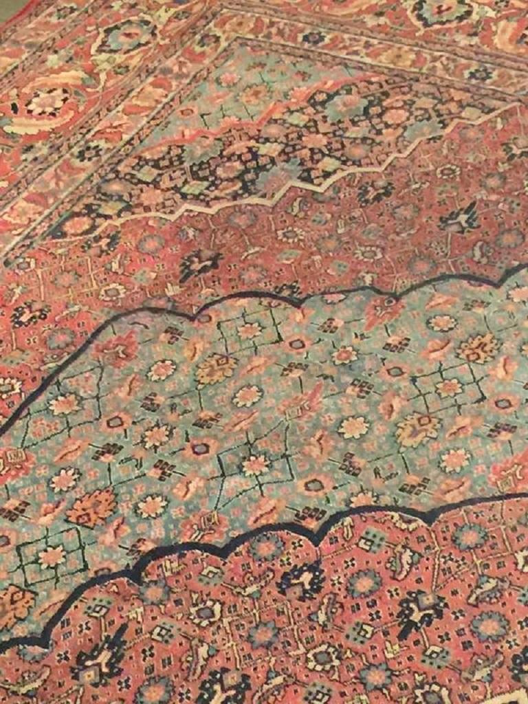 Antiker persischer Himmelblauer Täbris-Teppich, um 1870, 8'5 x 11'9 cm (Persisch) im Angebot