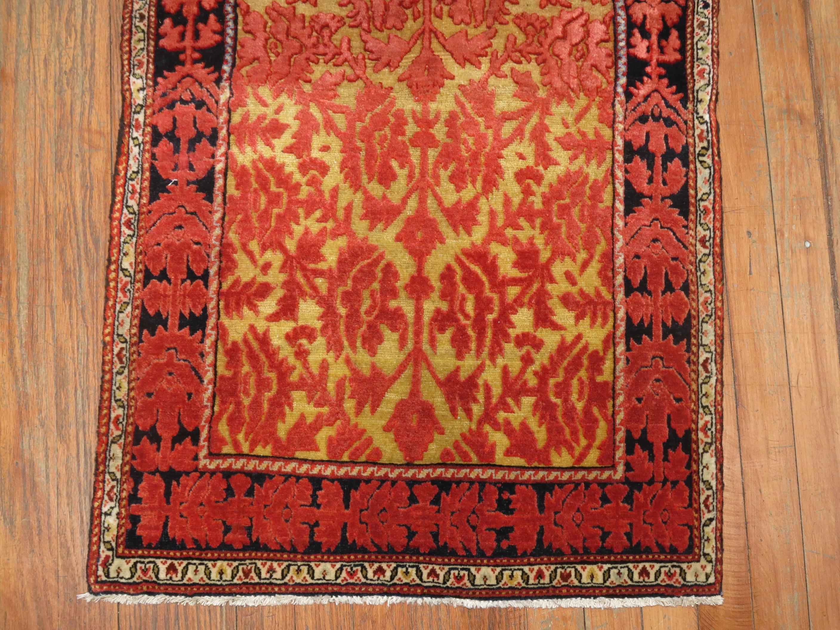 Antique Persian Souf Rug In Good Condition For Sale In New York, NY