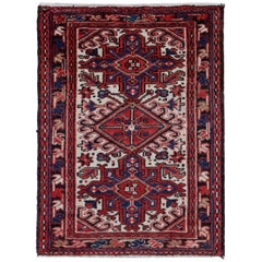 Tapis persan carré ancien design Heriz