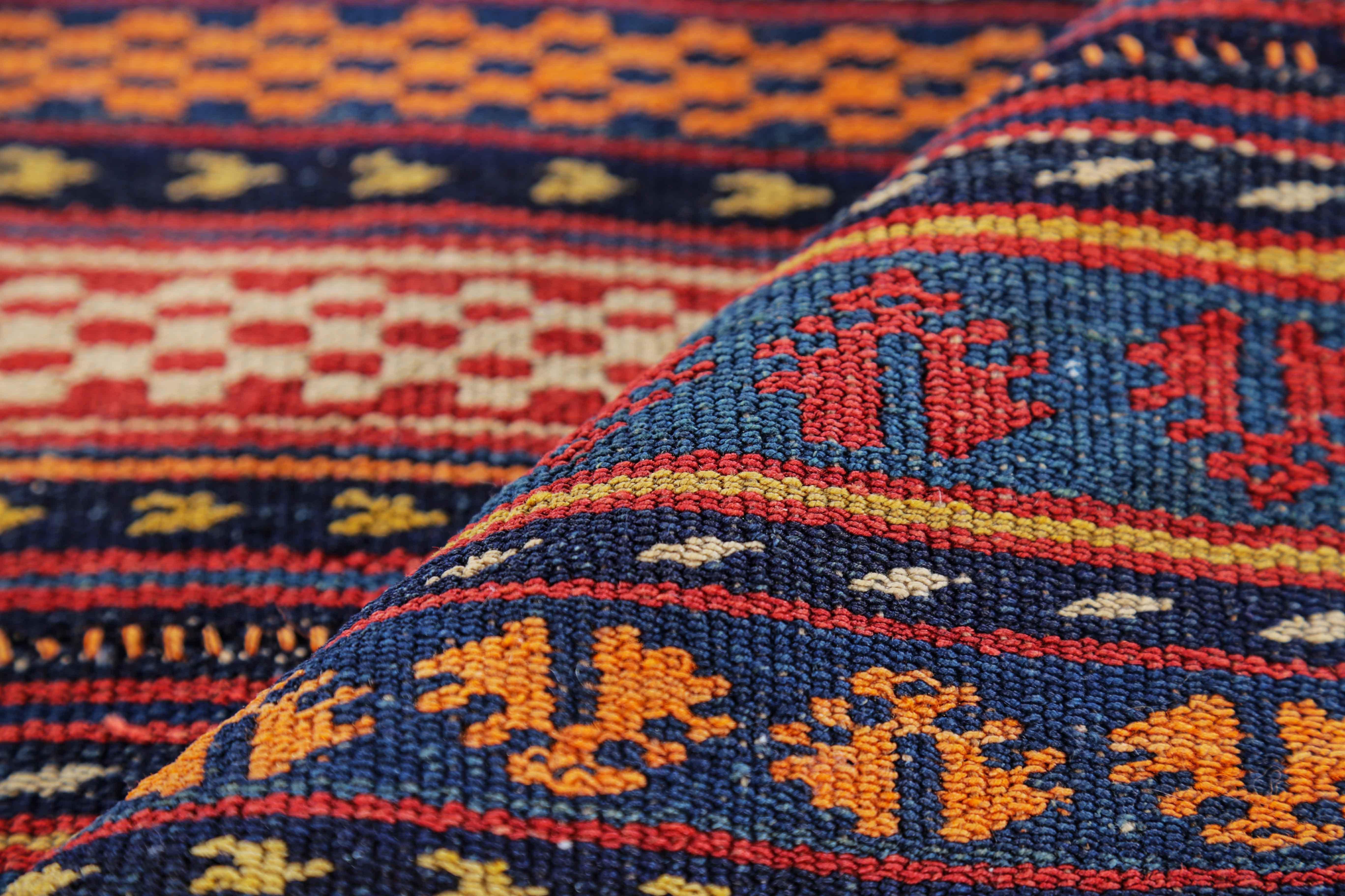 Antique Persian Square Rug Jajim Design In Excellent Condition For Sale In Dallas, TX
