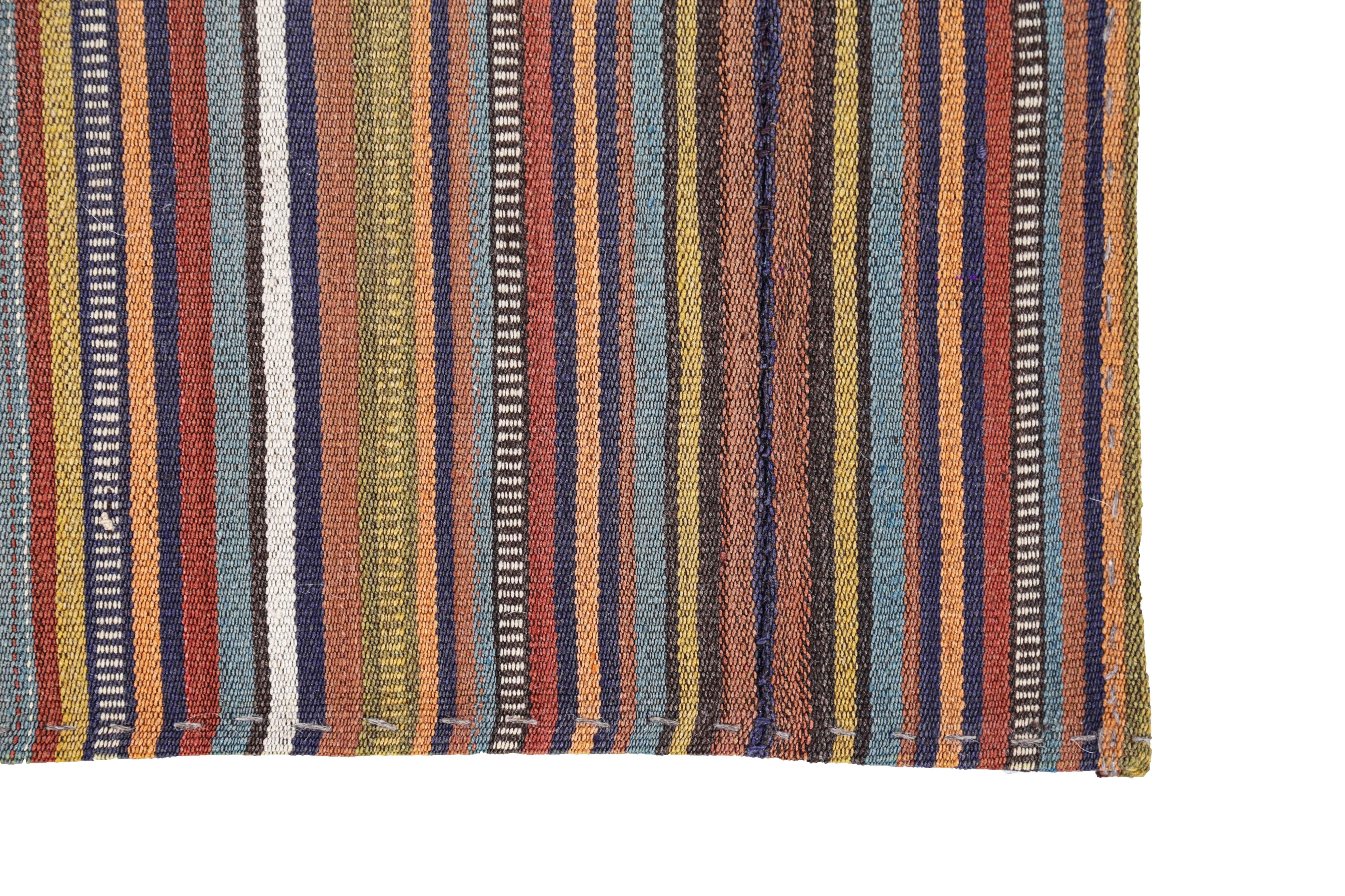Persiano Antico tappeto persiano quadrato Jajim Design in vendita