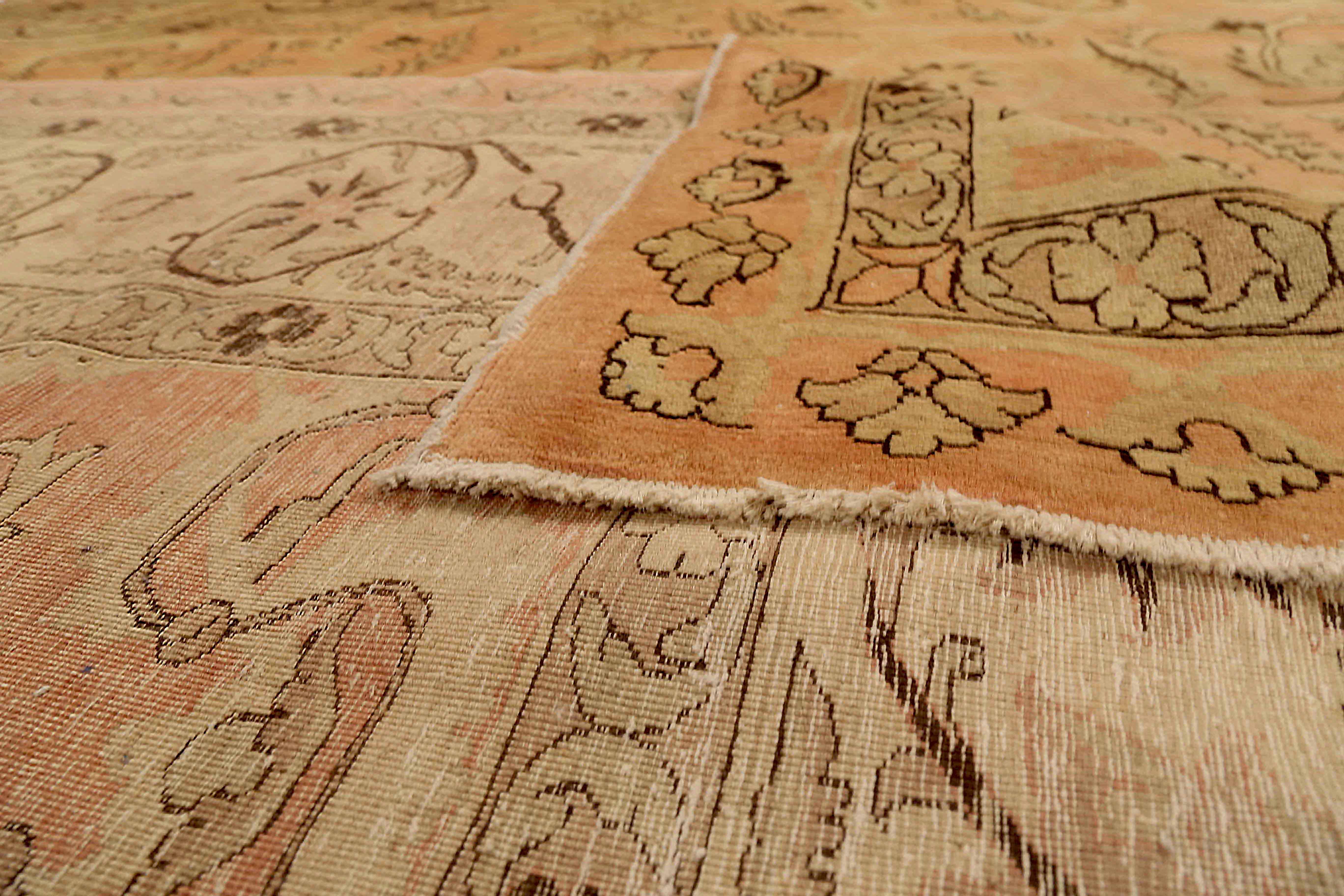 Alfombra Persa Cuadrada Antigua Diseño Tabriz en Excelente estado para la venta en Dallas, TX