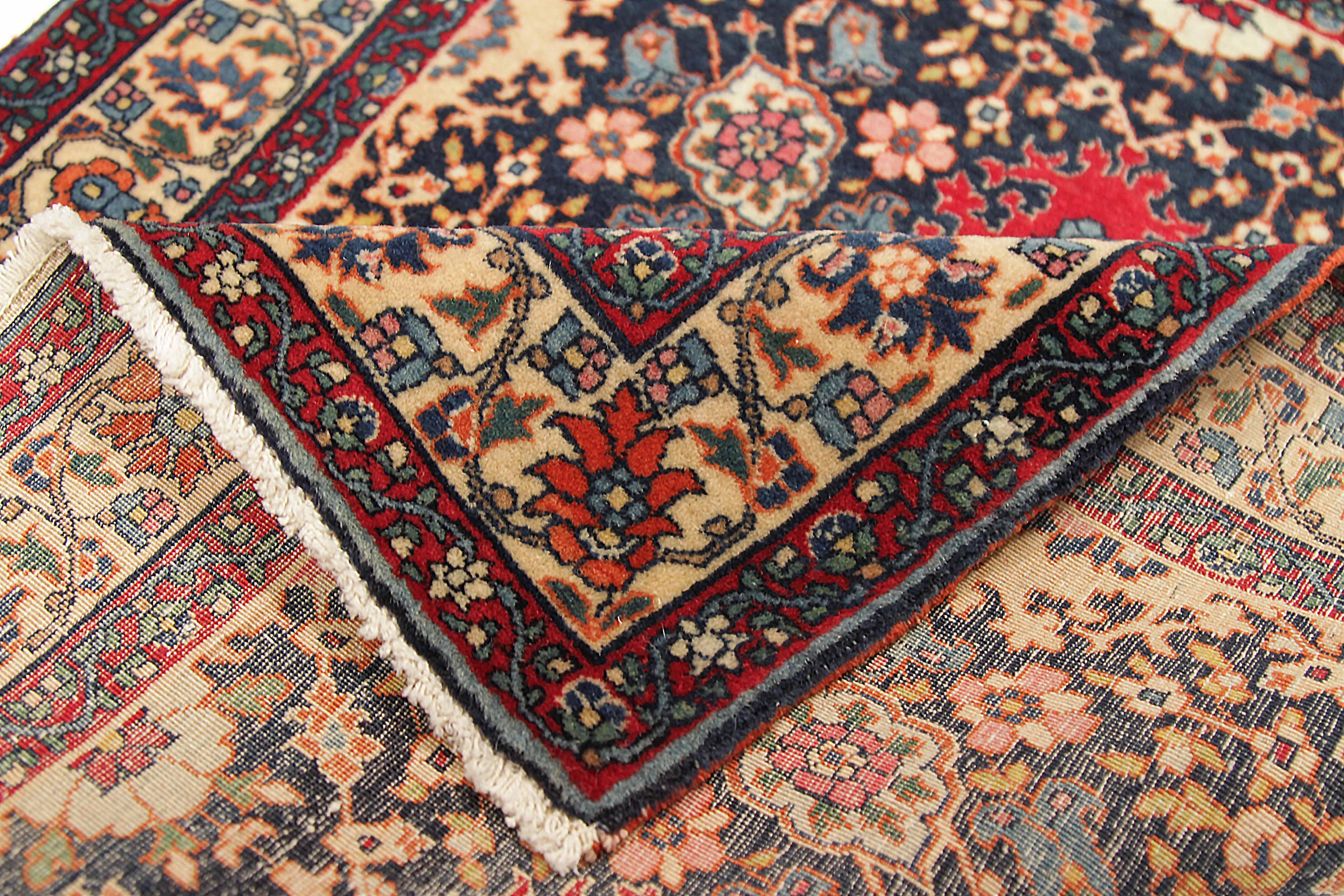 Antique Persian Square Rug Tehran Design In Excellent Condition For Sale In Dallas, TX