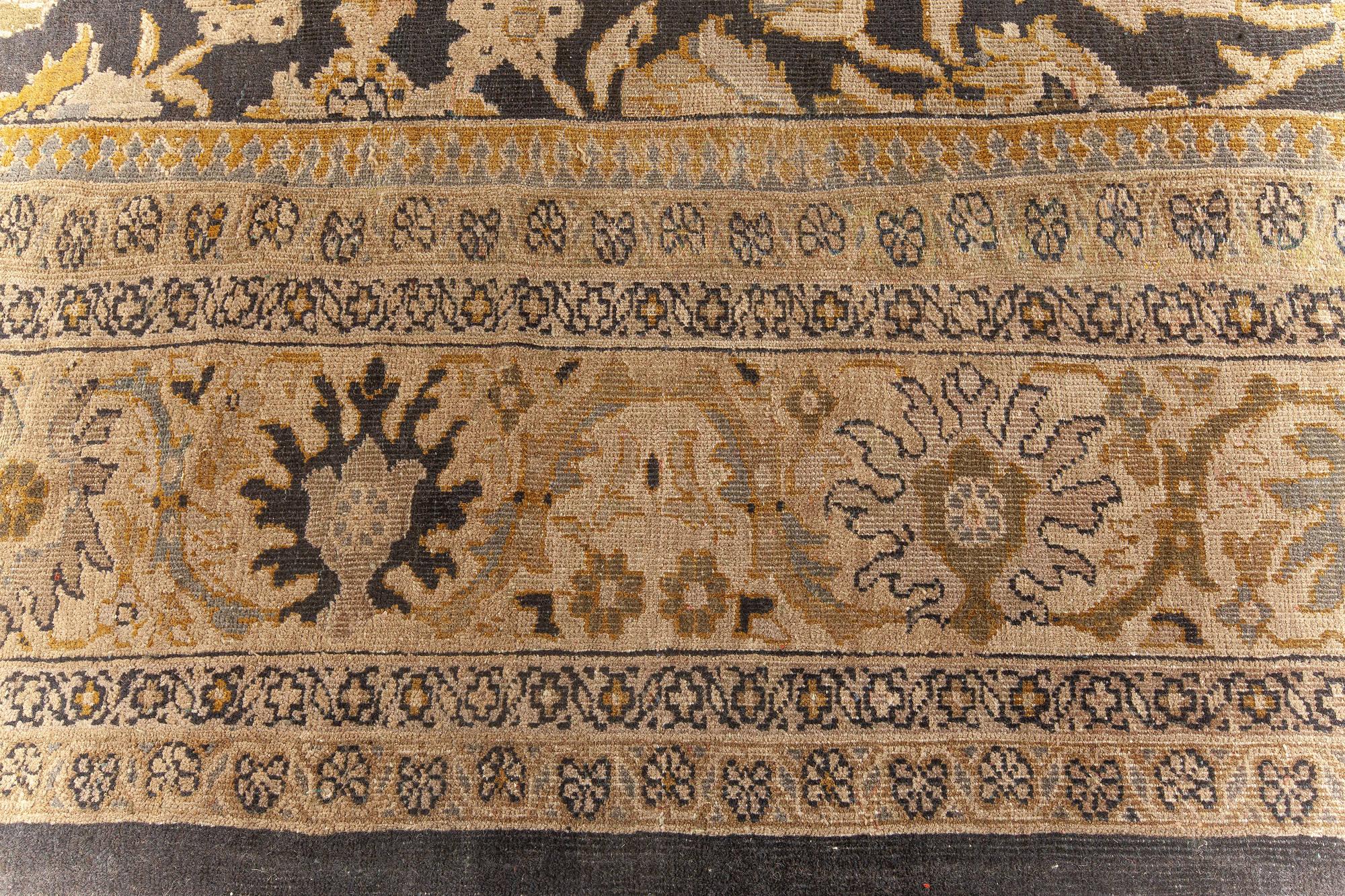 Antique Persian Sultanabad Botanic Handmade Rug In Good Condition For Sale In New York, NY