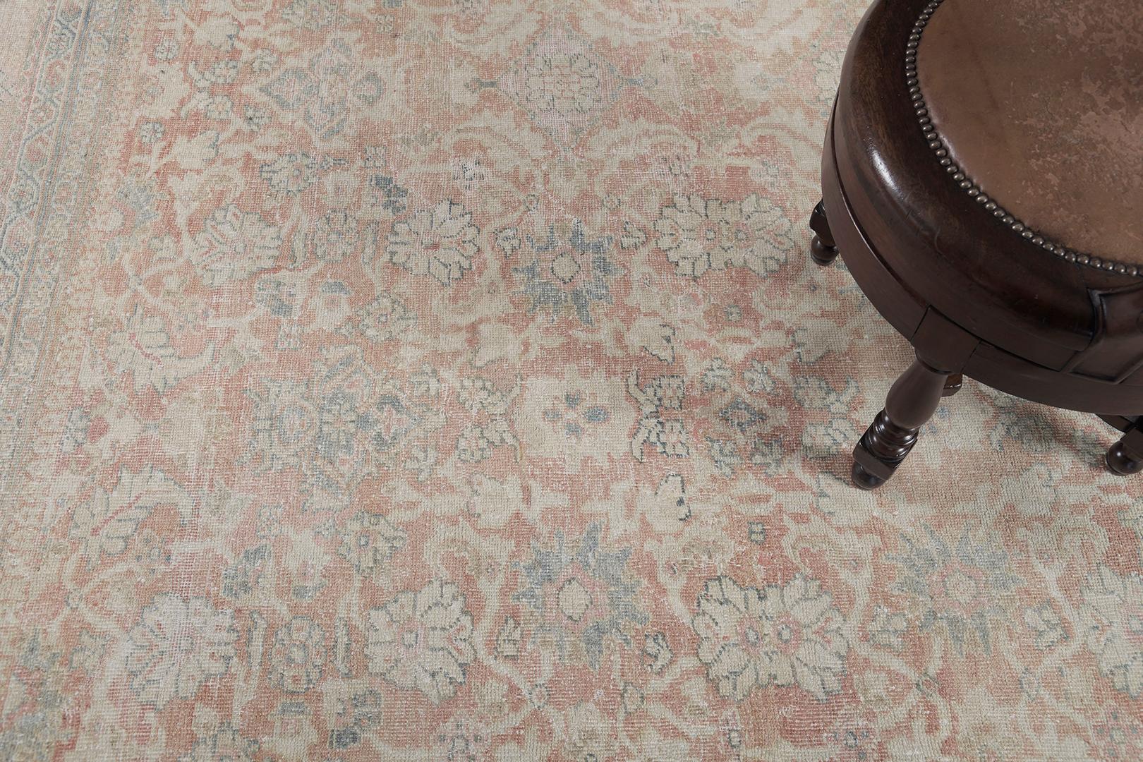 Antique Persian Sultanabad by Mehraban Rugs In Good Condition For Sale In WEST HOLLYWOOD, CA