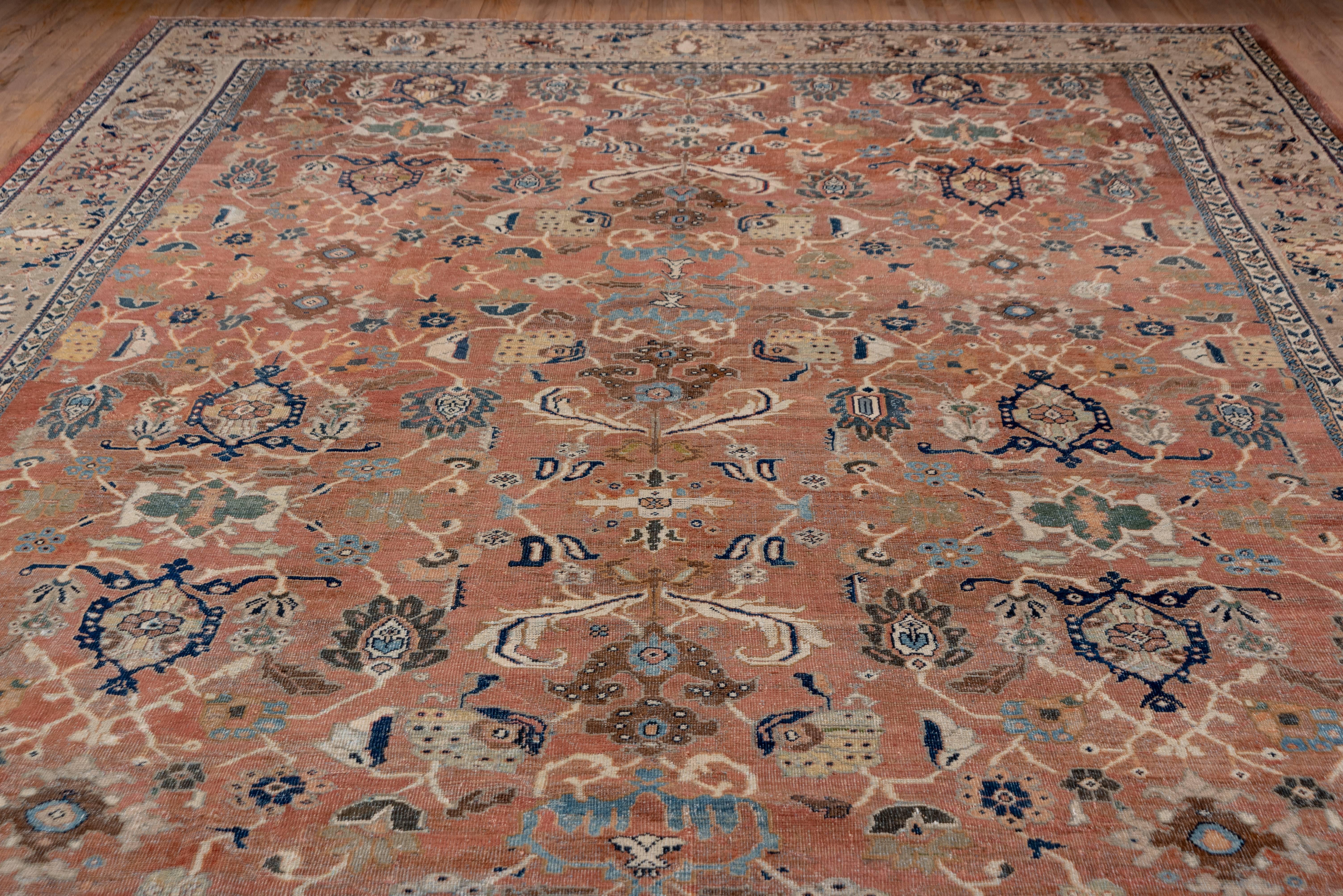 Antique Persian Sultanabad Carpet In Excellent Condition For Sale In New York, NY