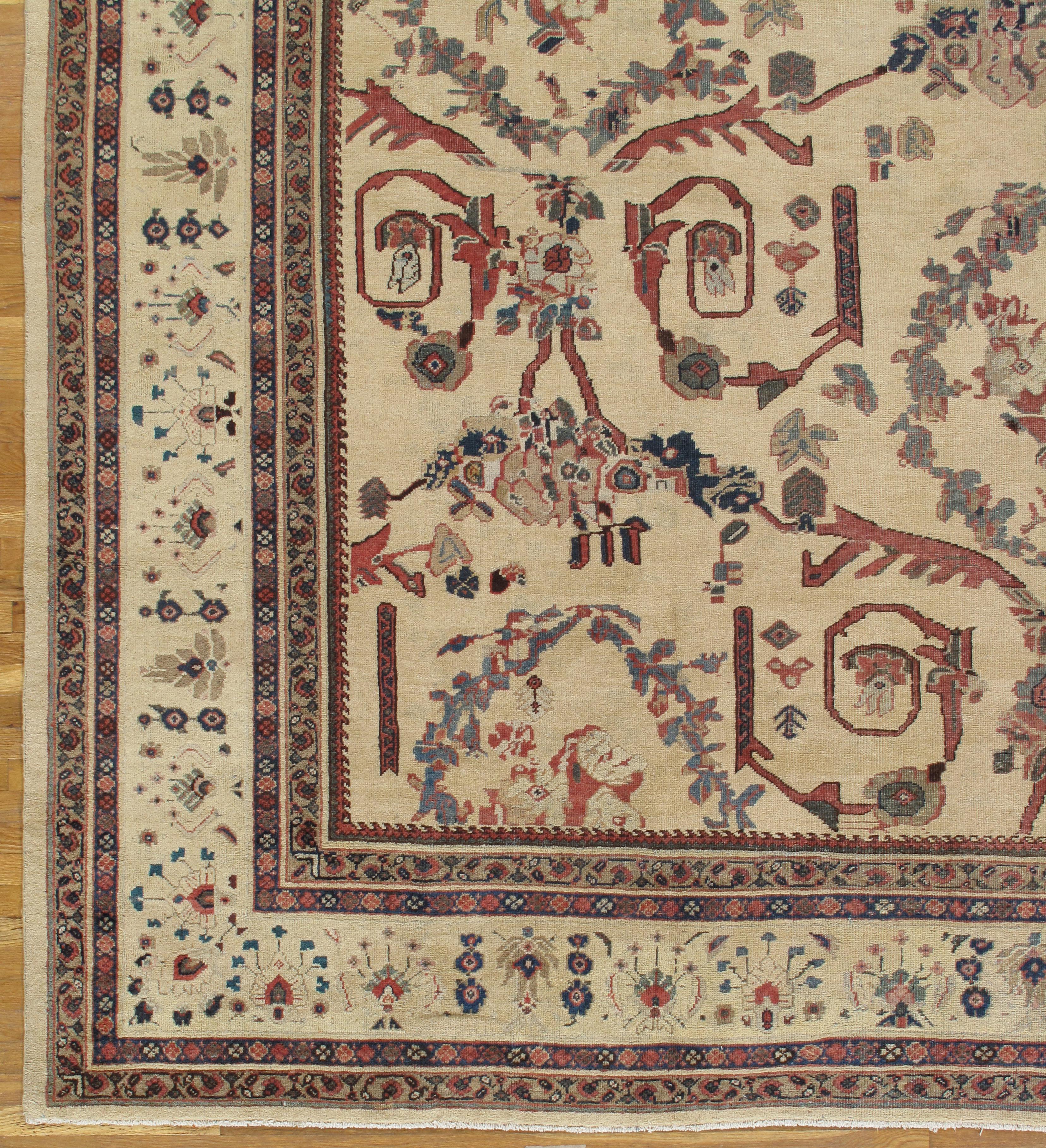 Sultanabad ist eine Region in Nordwestpersien. Hier befand sich Ende des 19. Jahrhunderts die Hauptweberei von Ziegler. Sultanabad ist berühmt für seine Blumendesigns, da sie die Qualität und das Design verbessert haben, um dem europäischen