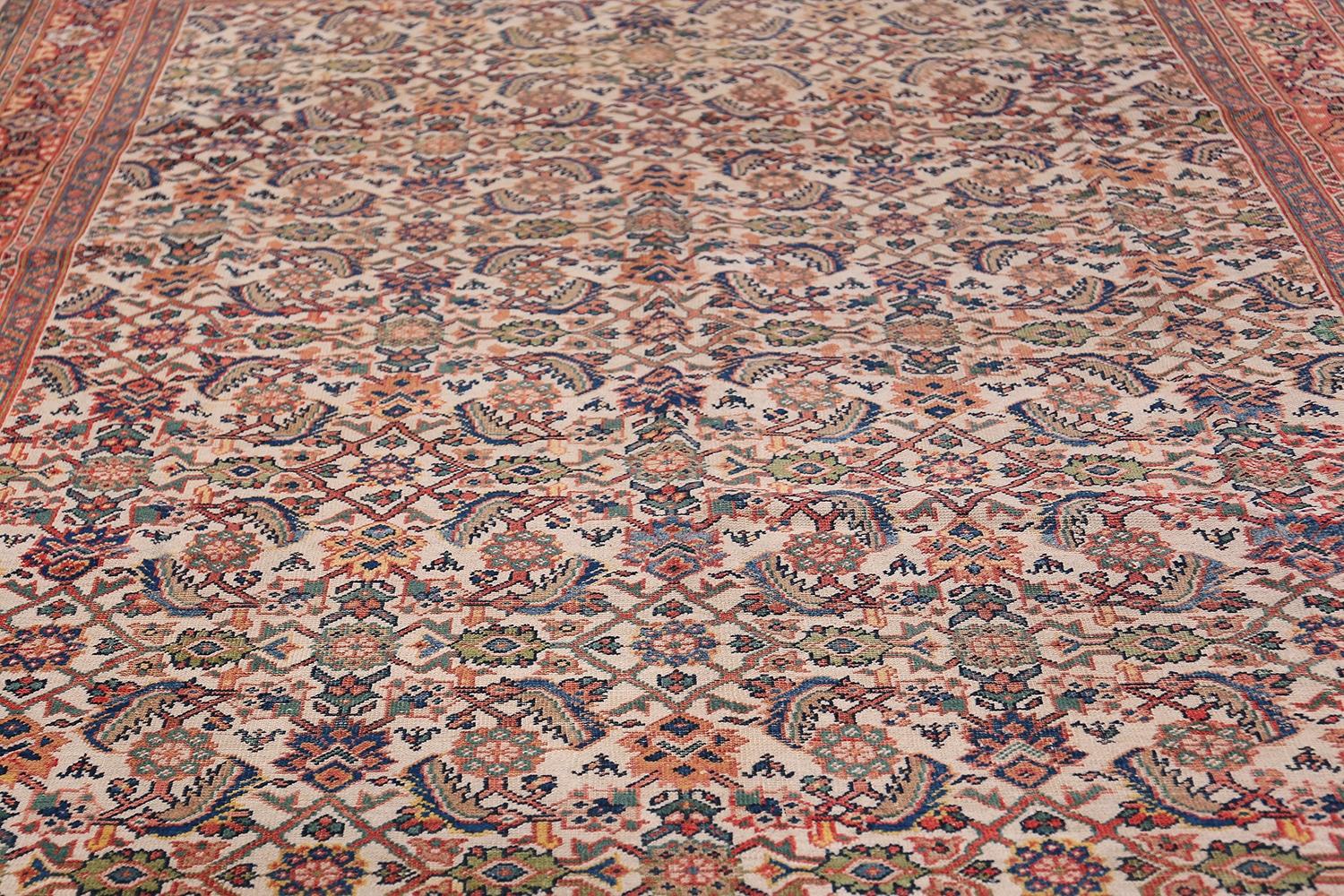 Antique Persian Sultanabad Carpet. Size: 8 ft x 10 ft 7 in (2.44 m x 3.23 m) 4