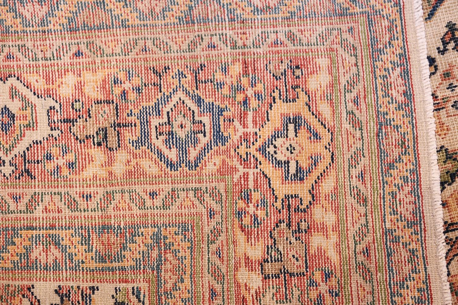 Antique Persian Sultanabad Carpet. Size: 8 ft x 10 ft 7 in (2.44 m x 3.23 m) In Good Condition In New York, NY