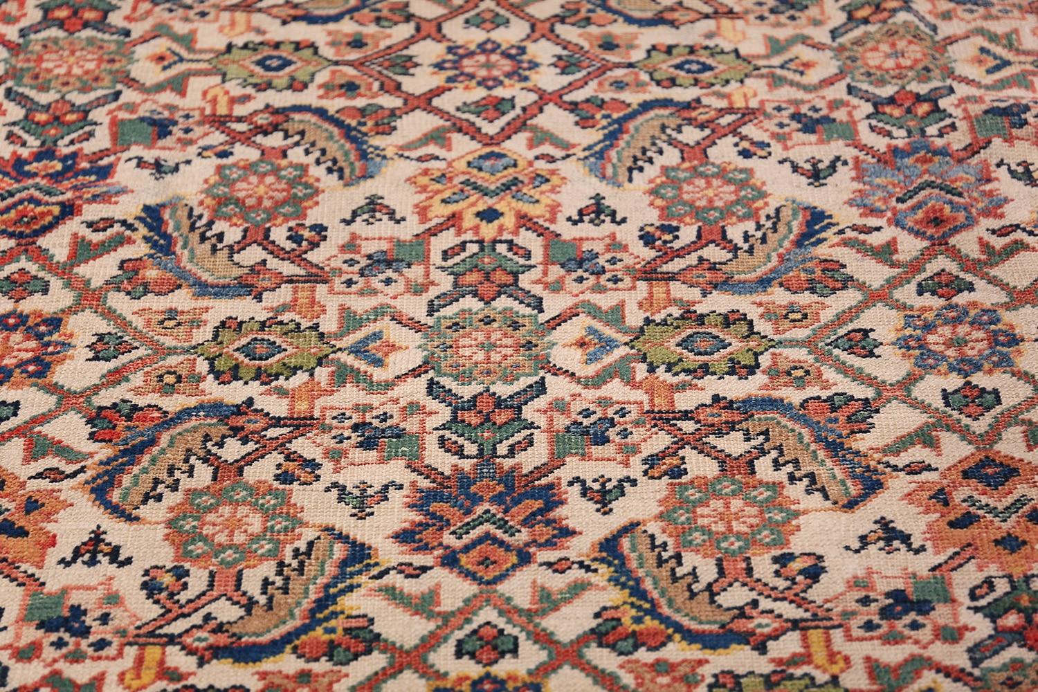 Antique Persian Sultanabad Carpet. Size: 8 ft x 10 ft 7 in (2.44 m x 3.23 m) 2
