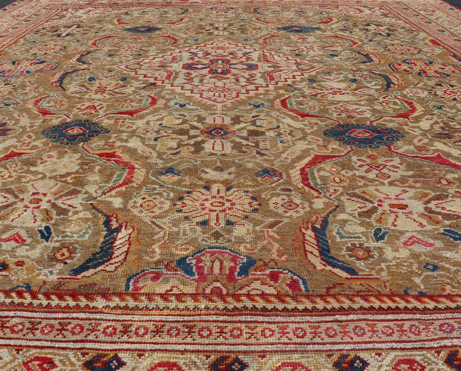 Antique Persian Sultanabad Mahal Carpet with Geometric Design In Green's and Red.  Keivan Woven Arts / Rug / F-0404 country of origin / type: Iran / Sultanabad, circa 1910

Measures: 10'8 x 13'4

This antique Persian Sultanabad-Mahal rug features a
