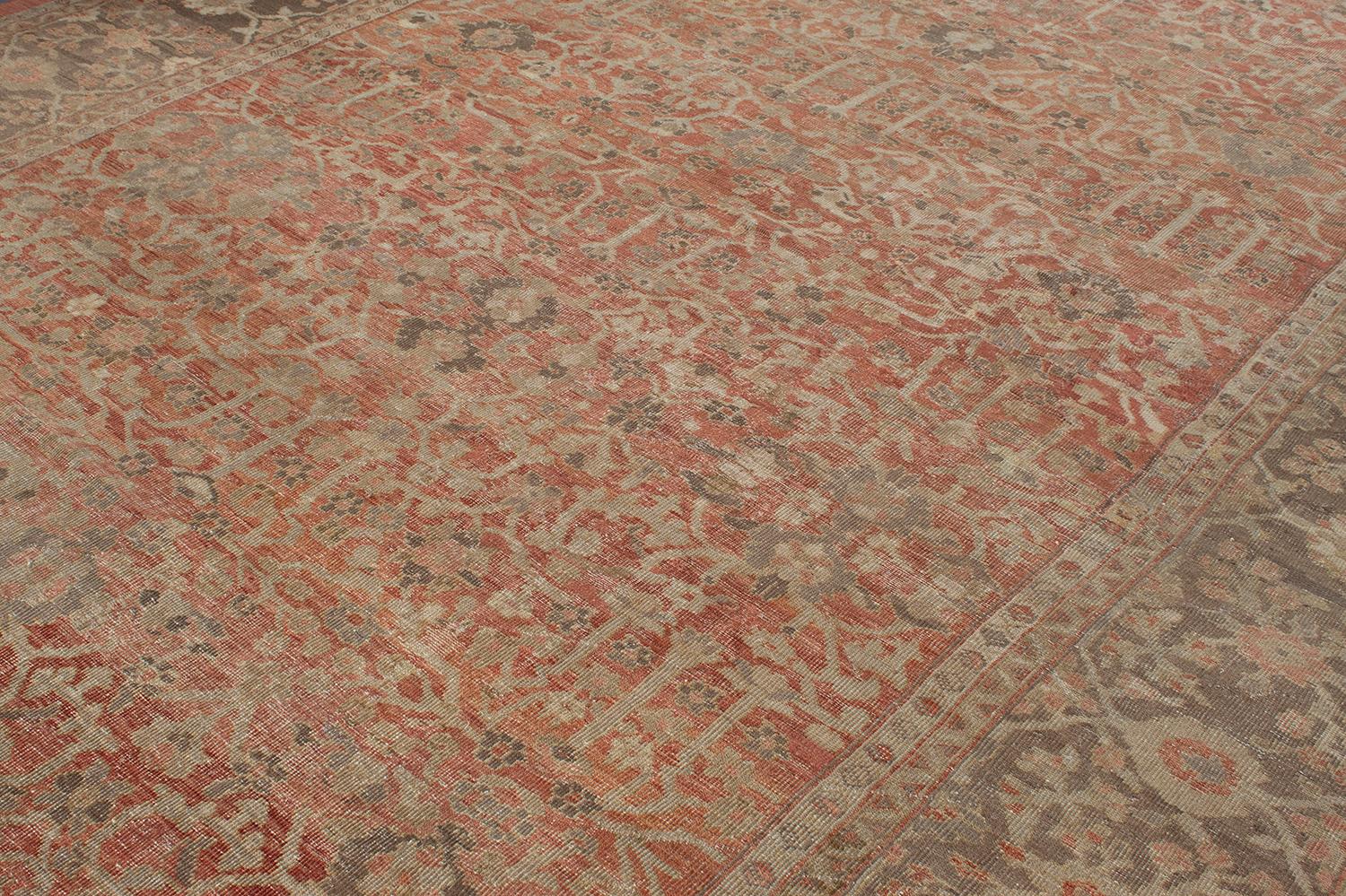 This antique Ziegler Sultanabad rug is skillfully sourced by N A S I R I through extensive research and travel. Ziegler Sultanabads are some of the most desirable and sought after rugs. They are characterized by their casual, yet whimsical and