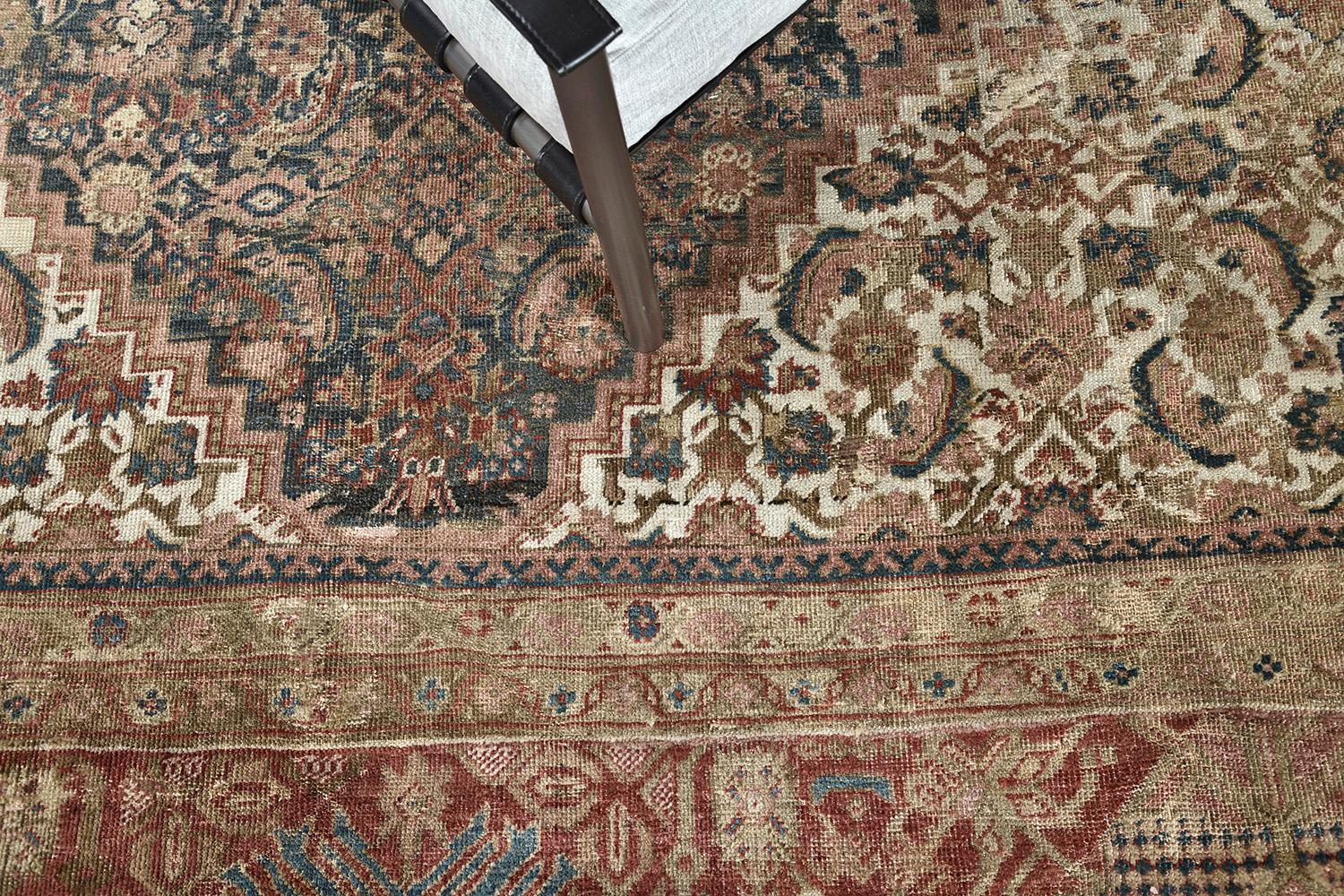 Antique Persian Sultanabad Herati Square Rug In Good Condition In WEST HOLLYWOOD, CA