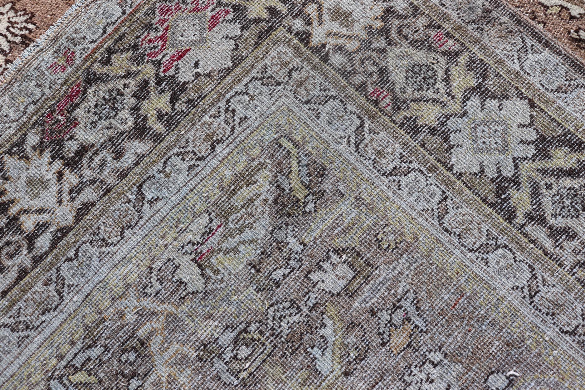Antique Persian Sultanabad-Mahal Rug with All-Over Sub-Geometric Design For Sale 9