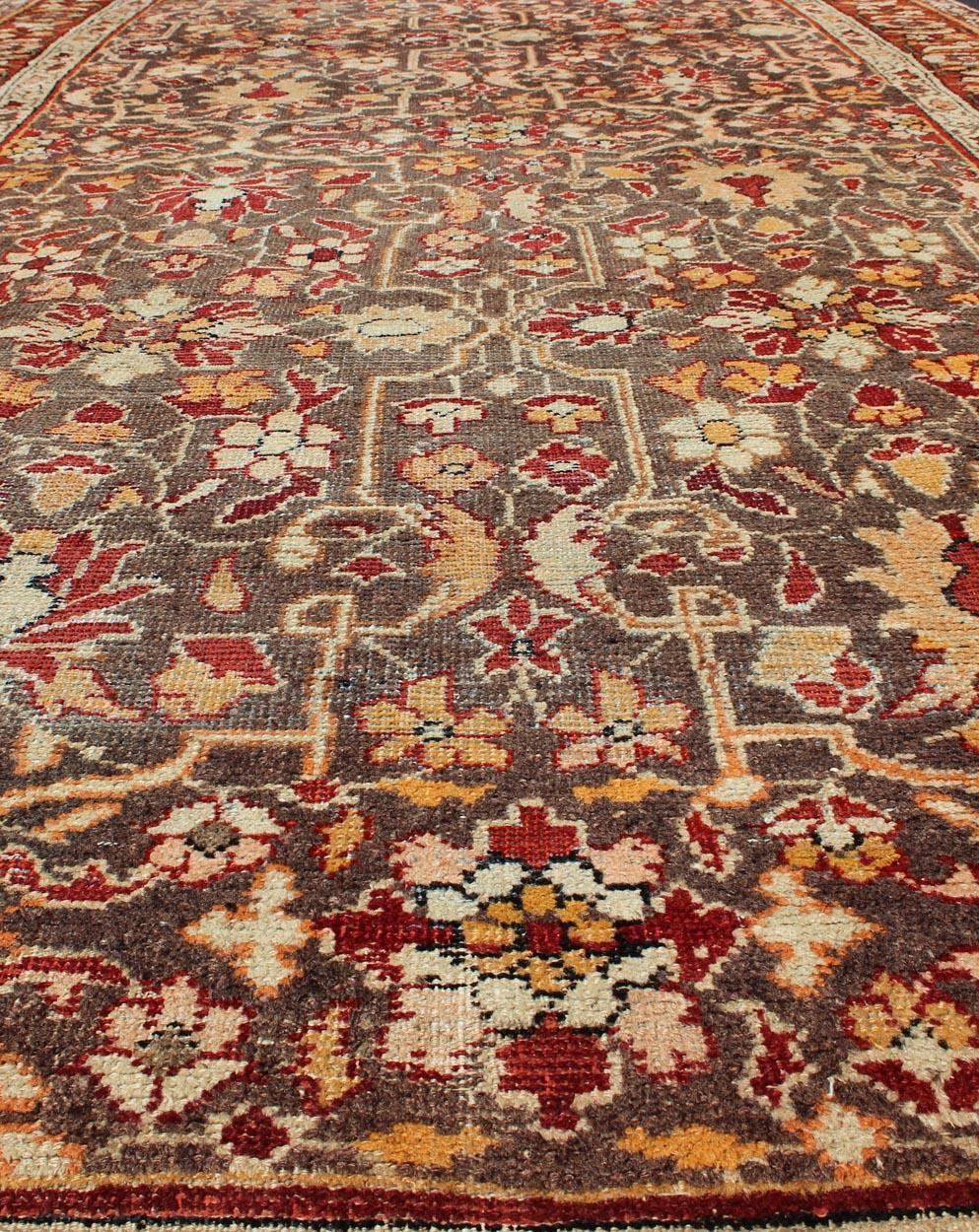 Fond gris ancien persan Sultanabad avec motifs floraux sur toute sa surface en vente 2