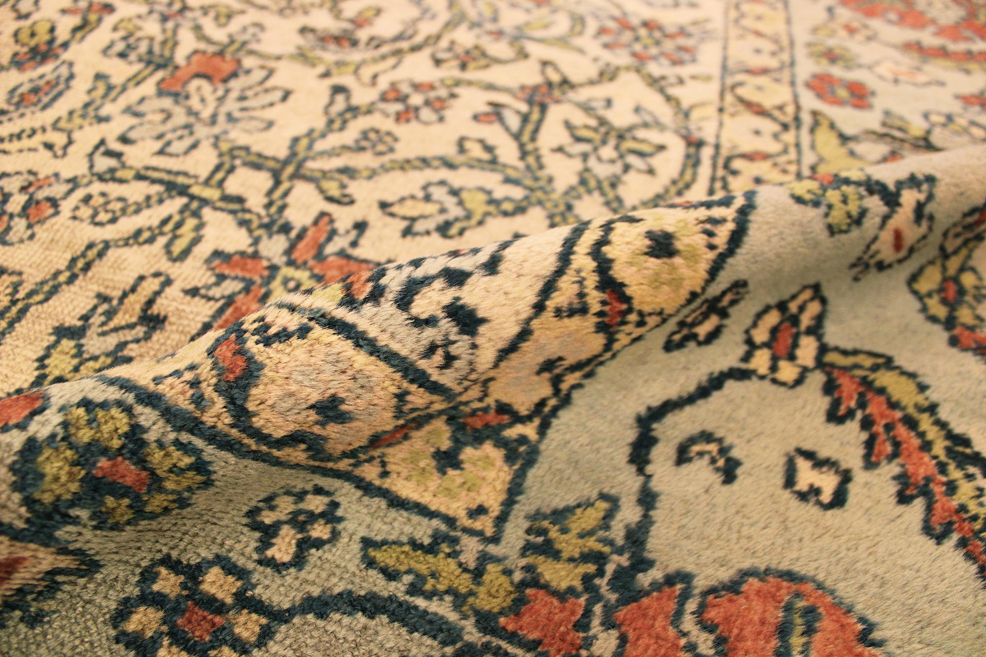 Antiker persischer Sultanabad- orientalischer Teppich, Zimmergre, mit Blumenelementen im Angebot 5