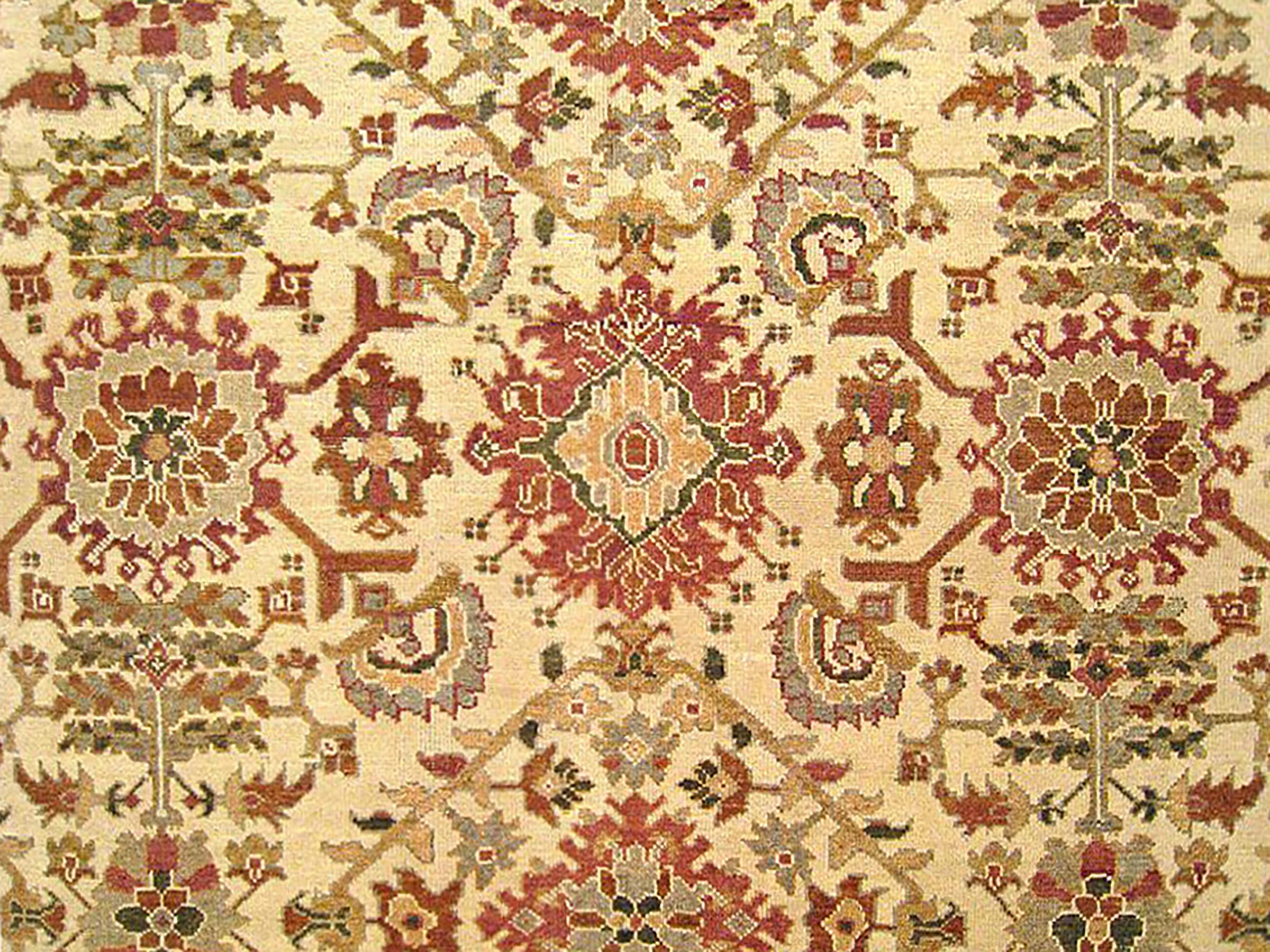 Antique Persian Sultanabad Oriental Carpet, Room Size, with Repeating Design In Good Condition For Sale In New York, NY