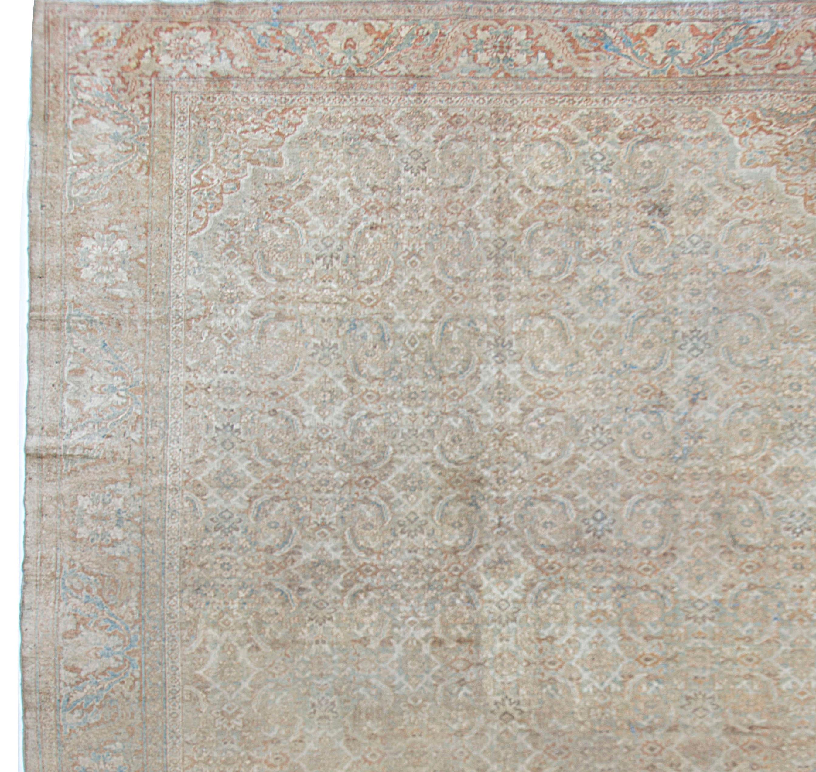 Antiker persischer Sultanabad-Teppich aus Persien  10'6 x 13'5 (19. Jahrhundert) im Angebot