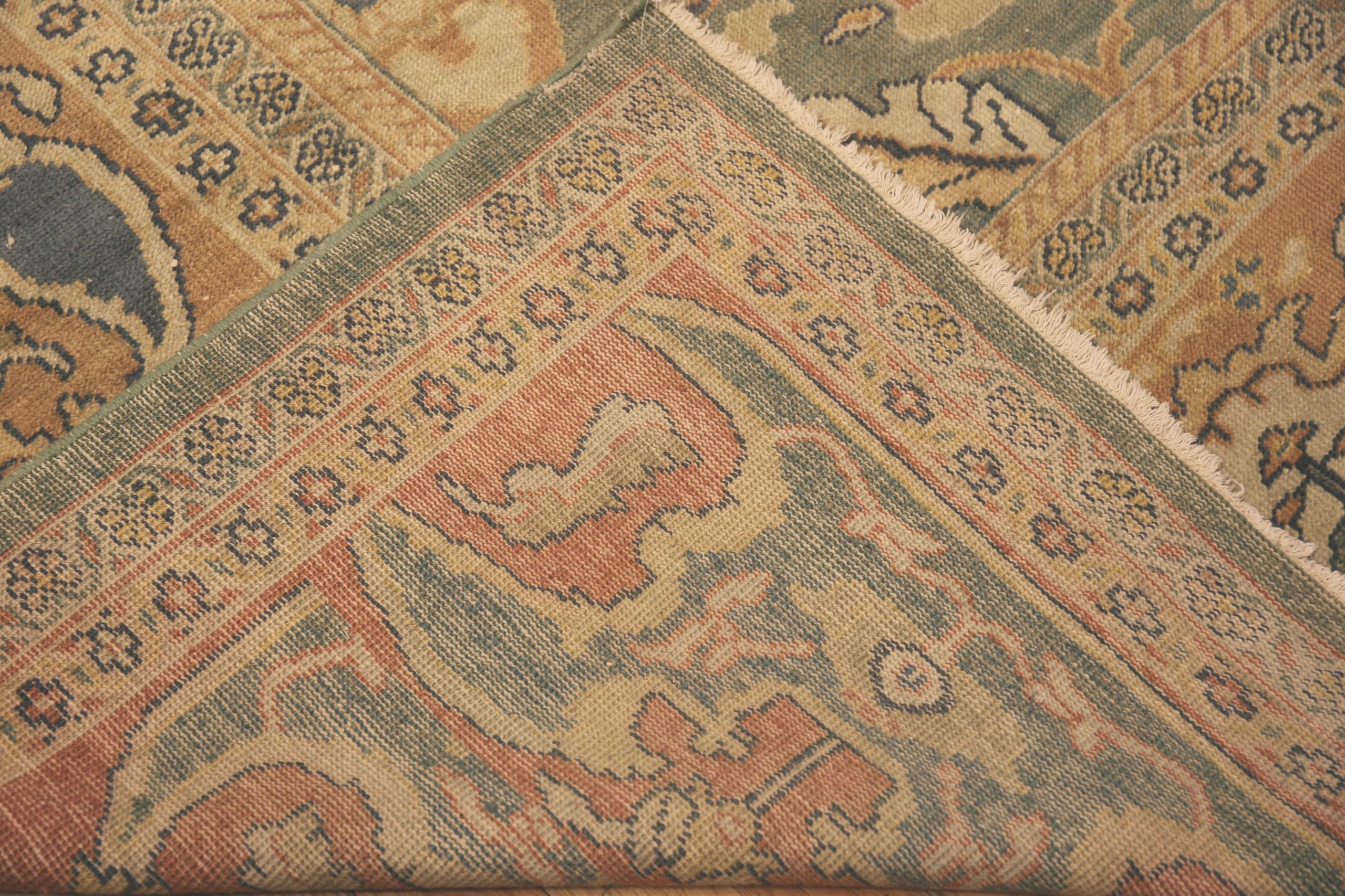 Wool Nazmiyal Collection Antique Persian Sultanabad Rug. 14 ft 6 in x 18 ft 9 in For Sale