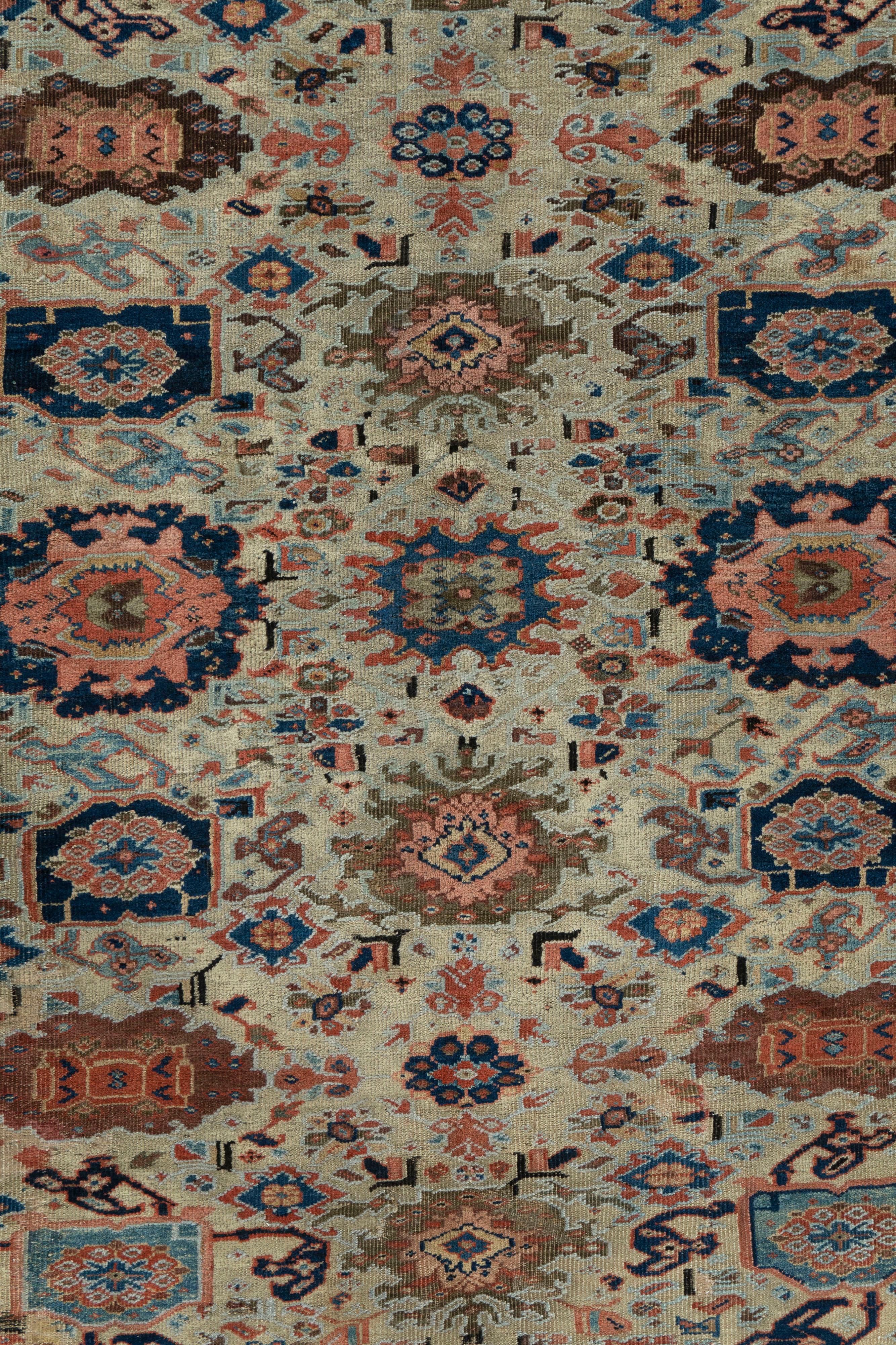 Antique Persian Sultanabad Rug 8' X 12'6 In Good Condition For Sale In New York, NY