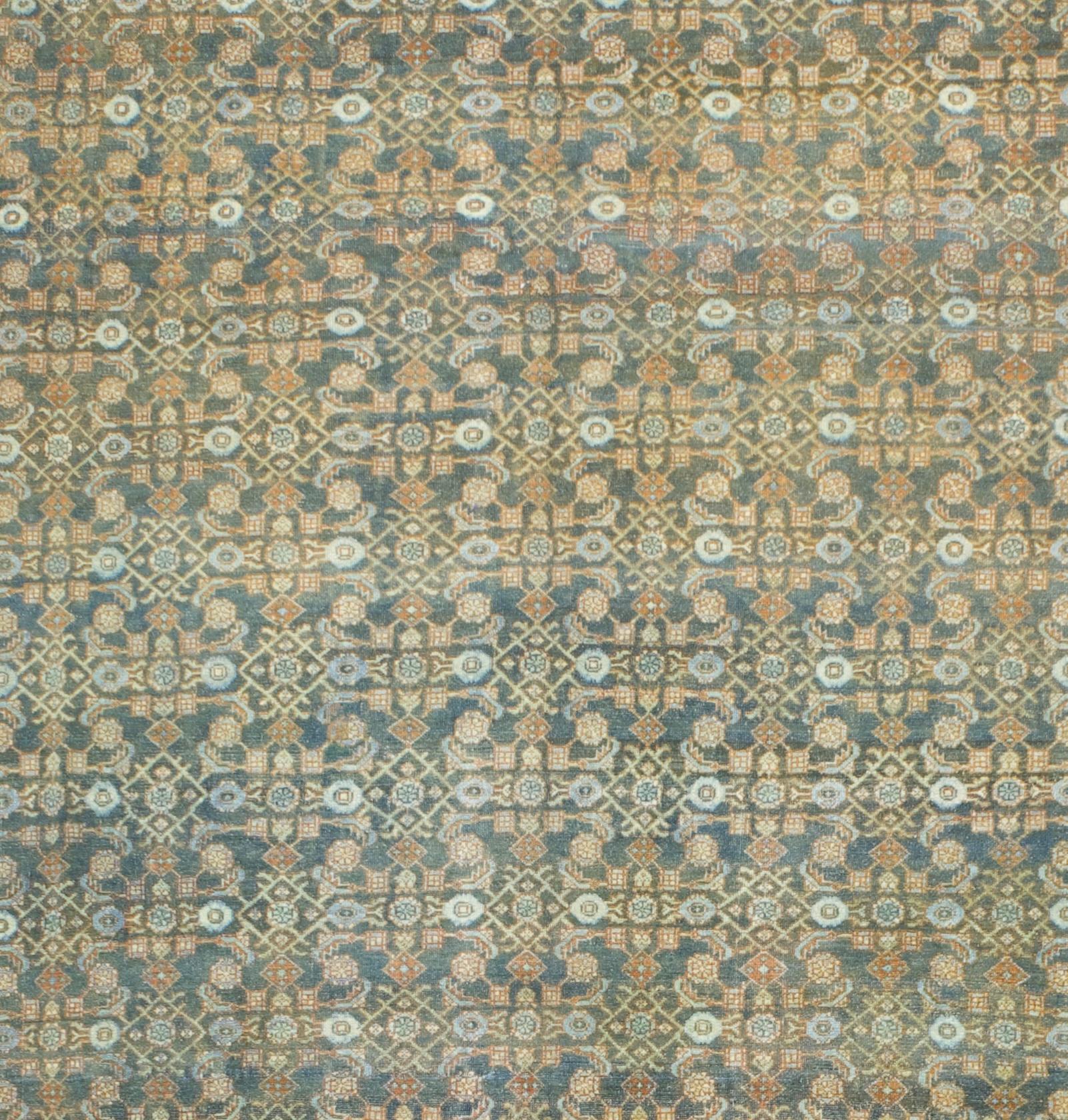 Antique Persian Sultanabad Rug 8’9” x 11’8” In Good Condition For Sale In New York, NY
