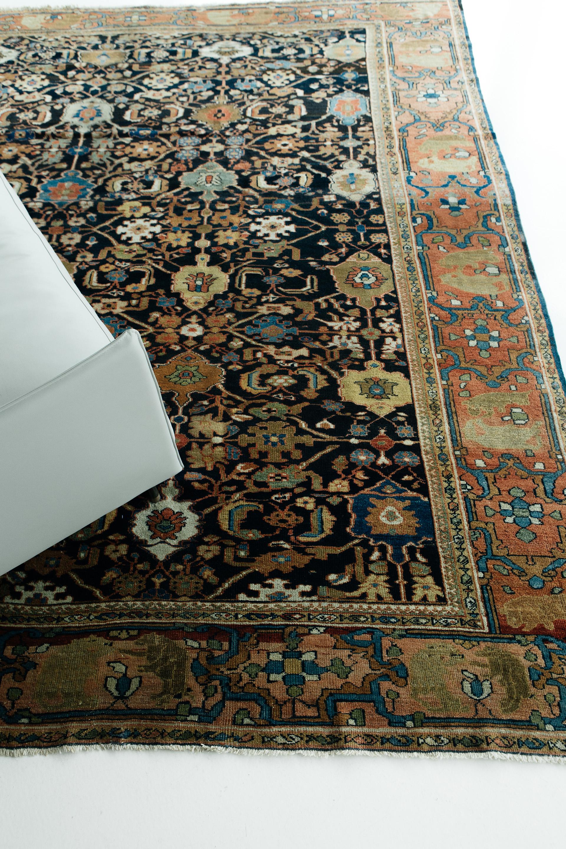 Tapis persan ancien Sultanabad à motifs sur toute sa surface Bon état - En vente à WEST HOLLYWOOD, CA