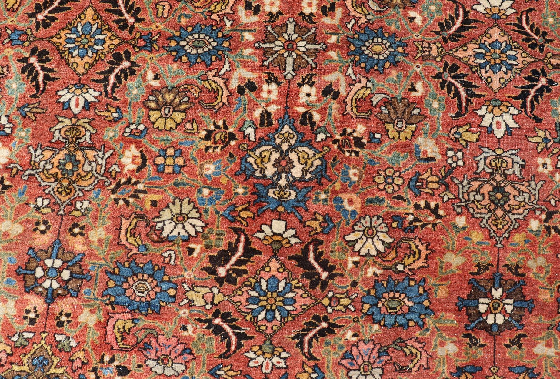 Perse Tapis persan ancien de Sultanabad présentant un motif floral sur toute sa surface 12'4 x 17'0 en vente