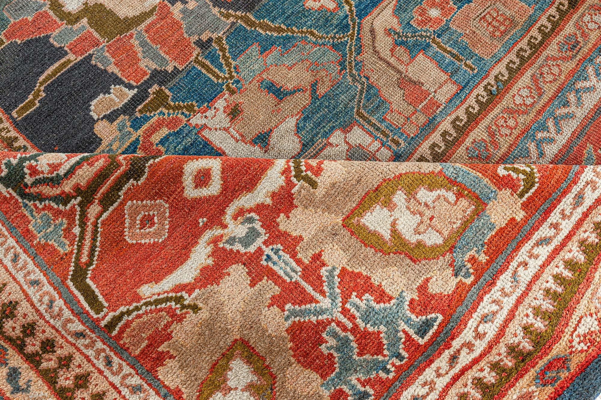 Doris Leslie Blauer antiker persischer Sultanabad-Teppich in Blau (Persisch) im Angebot