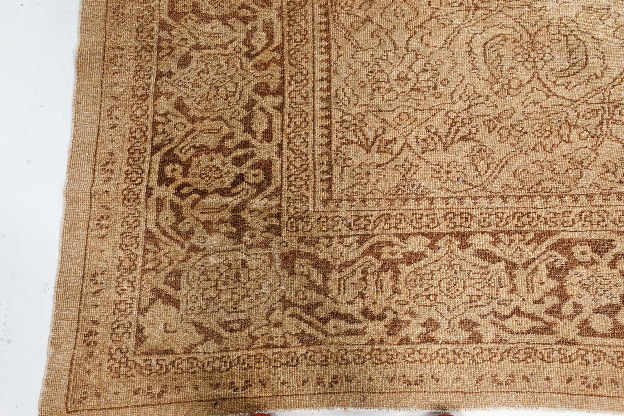 Early 20th Century Persian Sultanabad Botanic Handmade Wool Rug For Sale 2