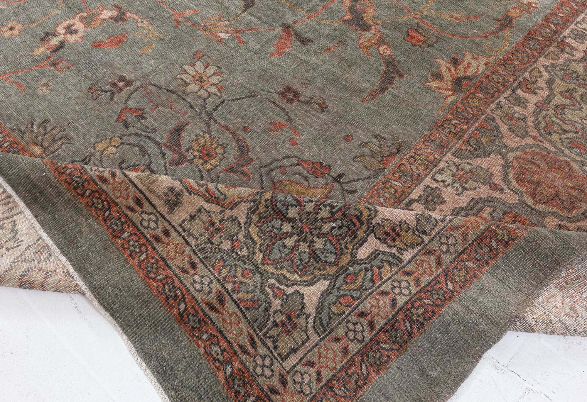 Doris Leslie Blauer antiker persischer Sultanabad-Teppich in Blau im Angebot 1