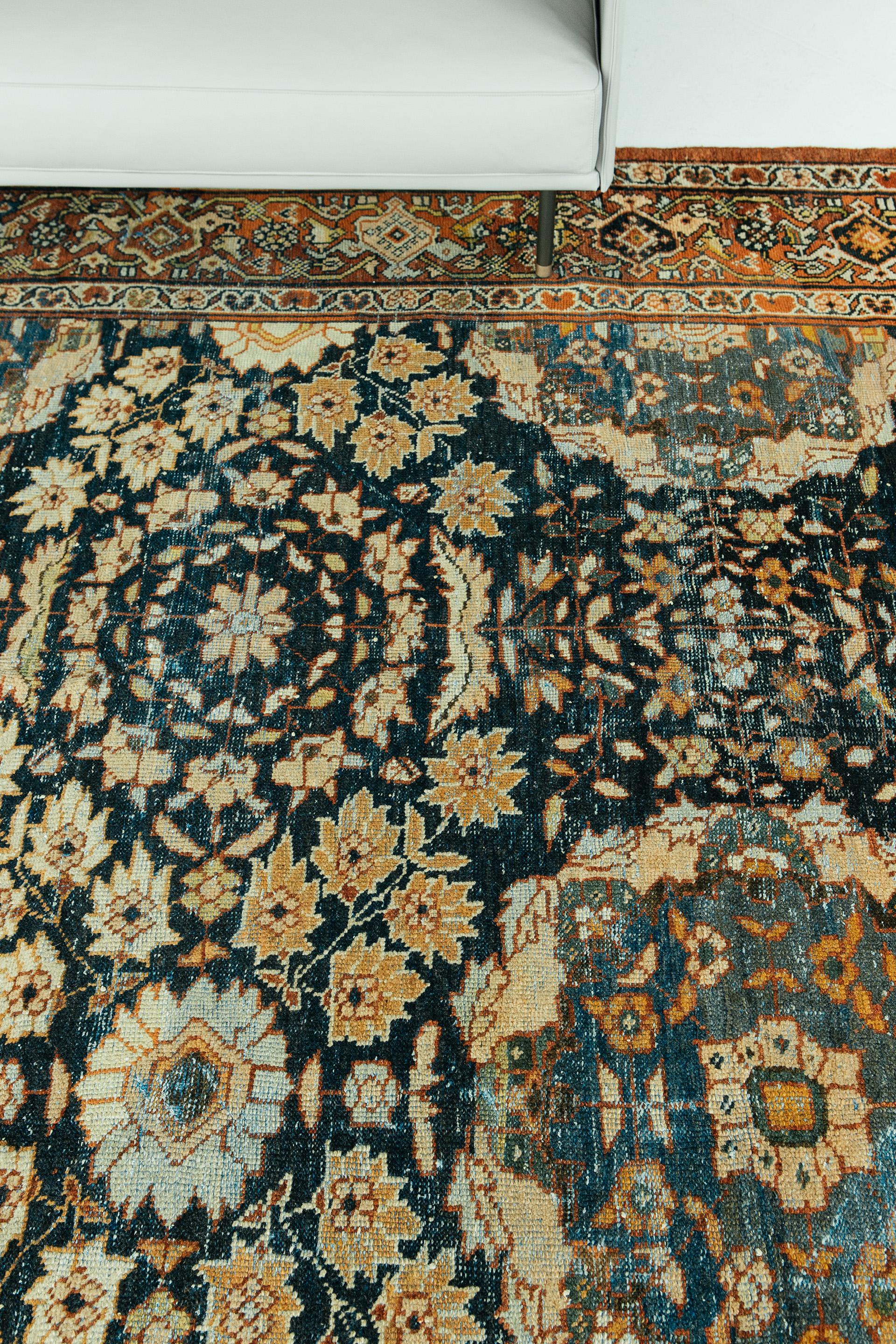 Antique Persian Sultanabad Rug For Sale 3