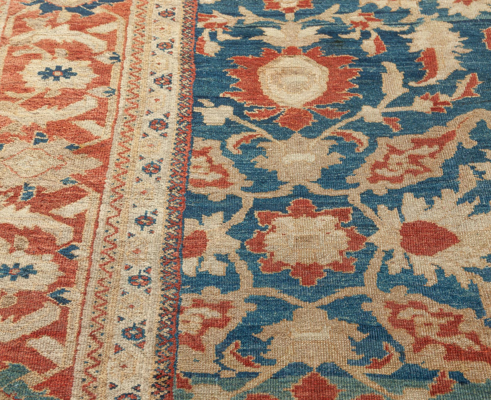 Doris Leslie Blauer antiker persischer Sultanabad-Teppich in Blau (19. Jahrhundert) im Angebot