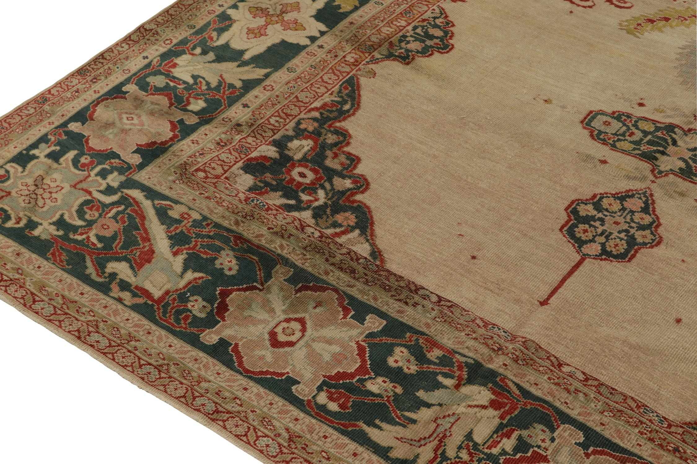 Tapis persan ancien Sultanabad en médaillon à fleurs beige, par Rug & Kilim Bon état - En vente à Long Island City, NY