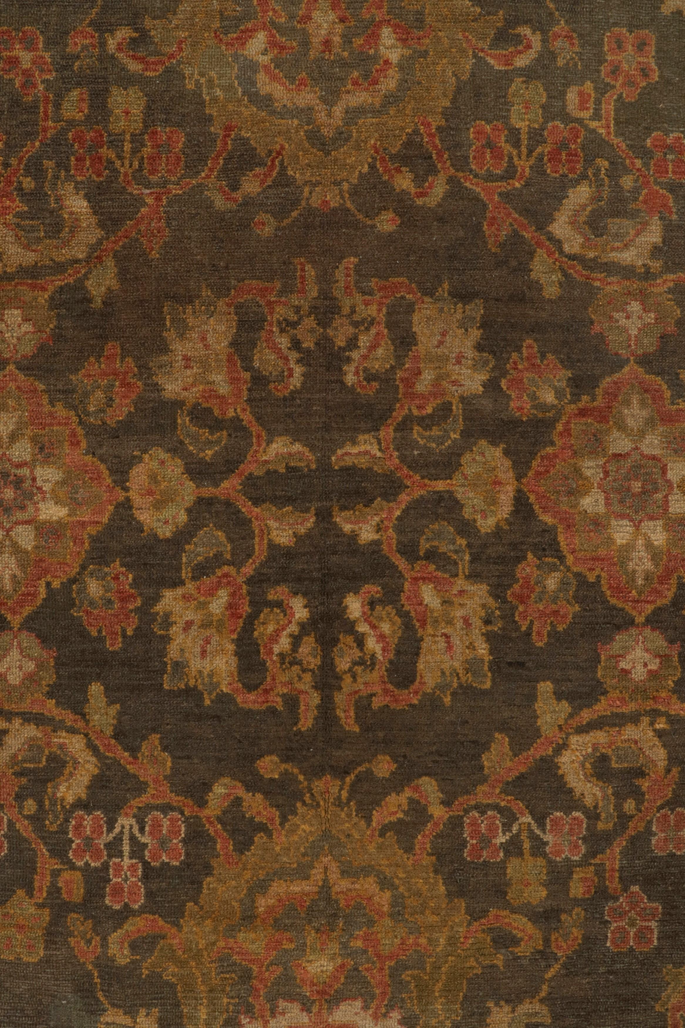 Lana Antico tappeto persiano Sultanabad Rugs con motivo floreale oro e rosso di Rug & Kilim in vendita