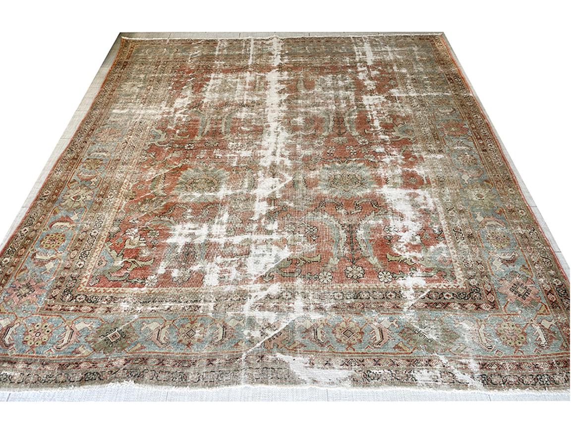 Alfombra persa antigua Mahal 2068, País de origen: Persia, Fecha de fabricación: 1920 - En esta alfombra persa antigua de Sultanabad Rugs en concreto, la sencilla paleta de colores decorativos permite al espectador recorrer la pieza a su antojo. Hay