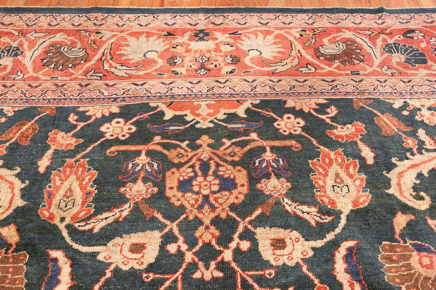 Antique Persian Sultanabad Rug. Size:10 ft 9 in x 14 ft 4 in In Good Condition For Sale In New York, NY