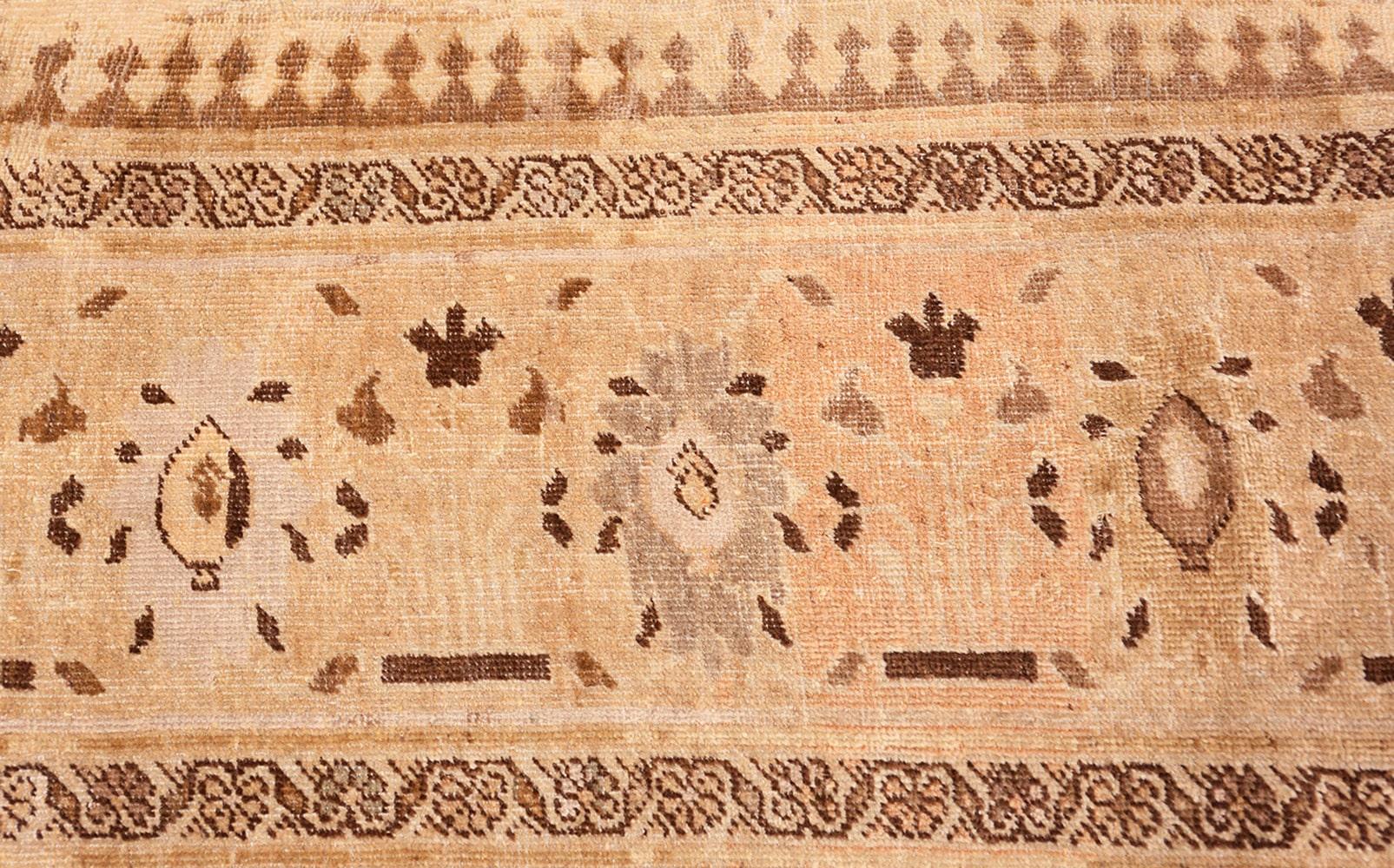 Antiker persischer Sultanabad-Teppich aus Sultanabad. 10 ft 9 in x 16 ft 7 in (Persisch) im Angebot
