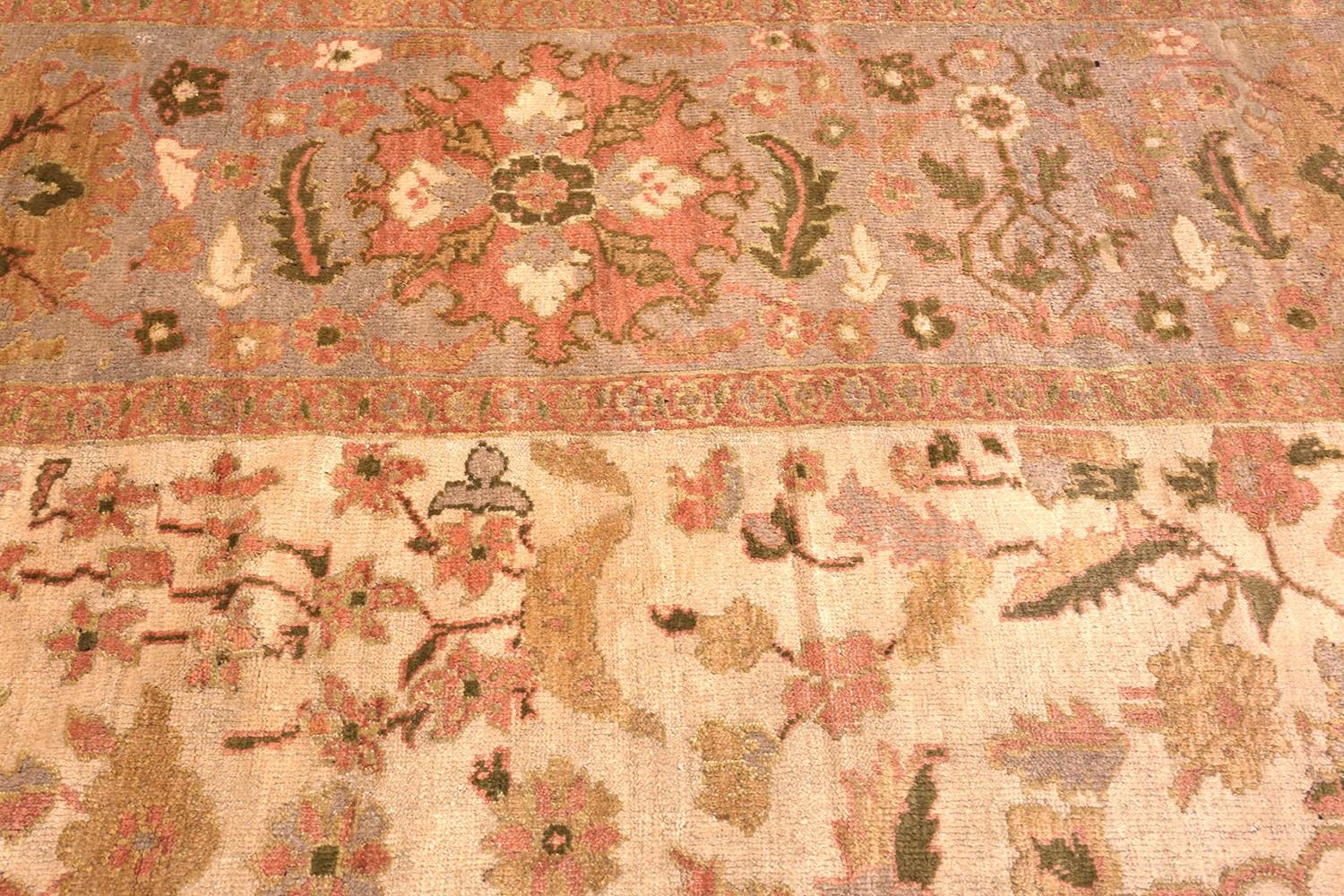 20th Century Antique Persian Sultanabad Rug. Size: 13 ft 9 in x 18 ft 5 in