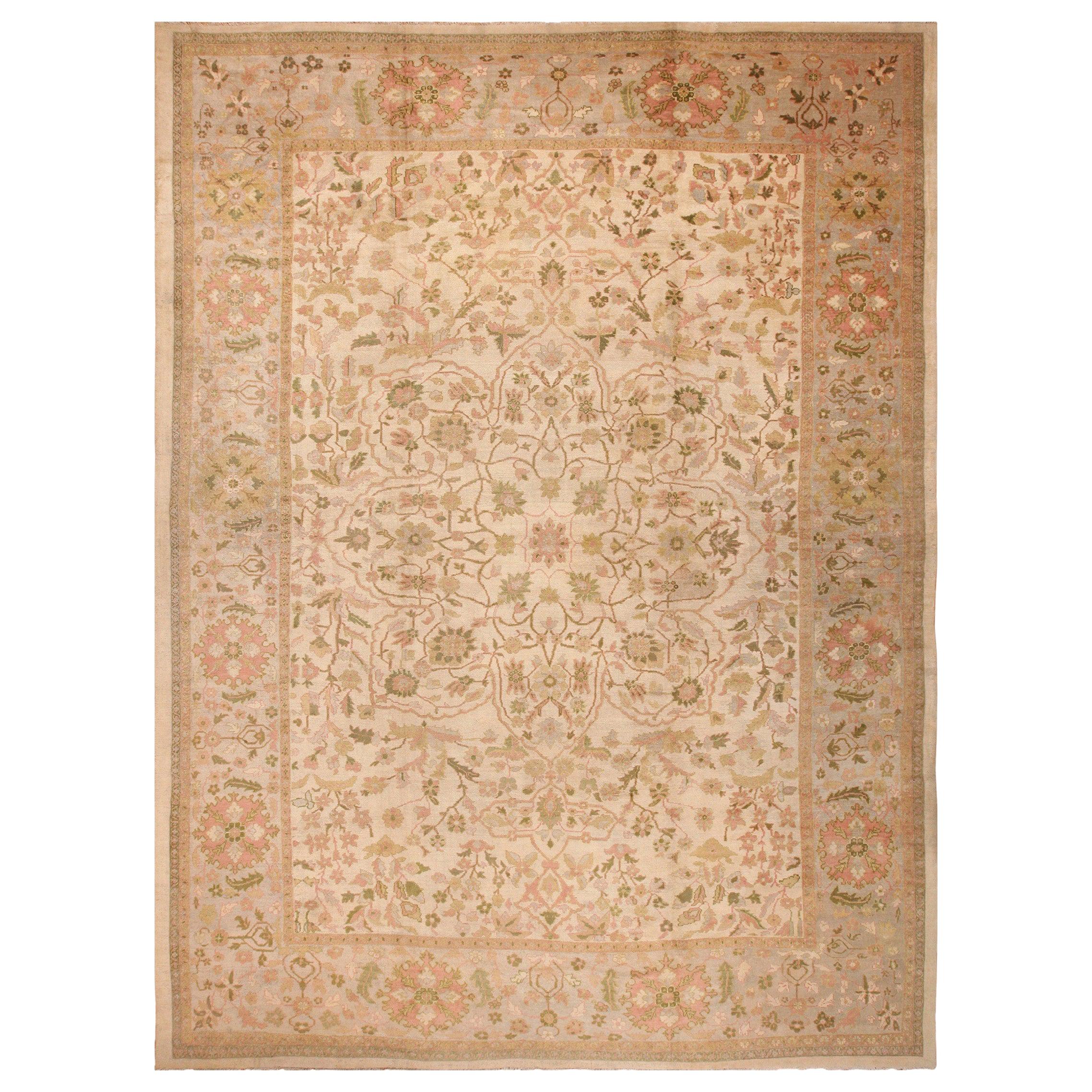 Antique Persian Sultanabad Rug. Size: 13 ft 9 in x 18 ft 5 in