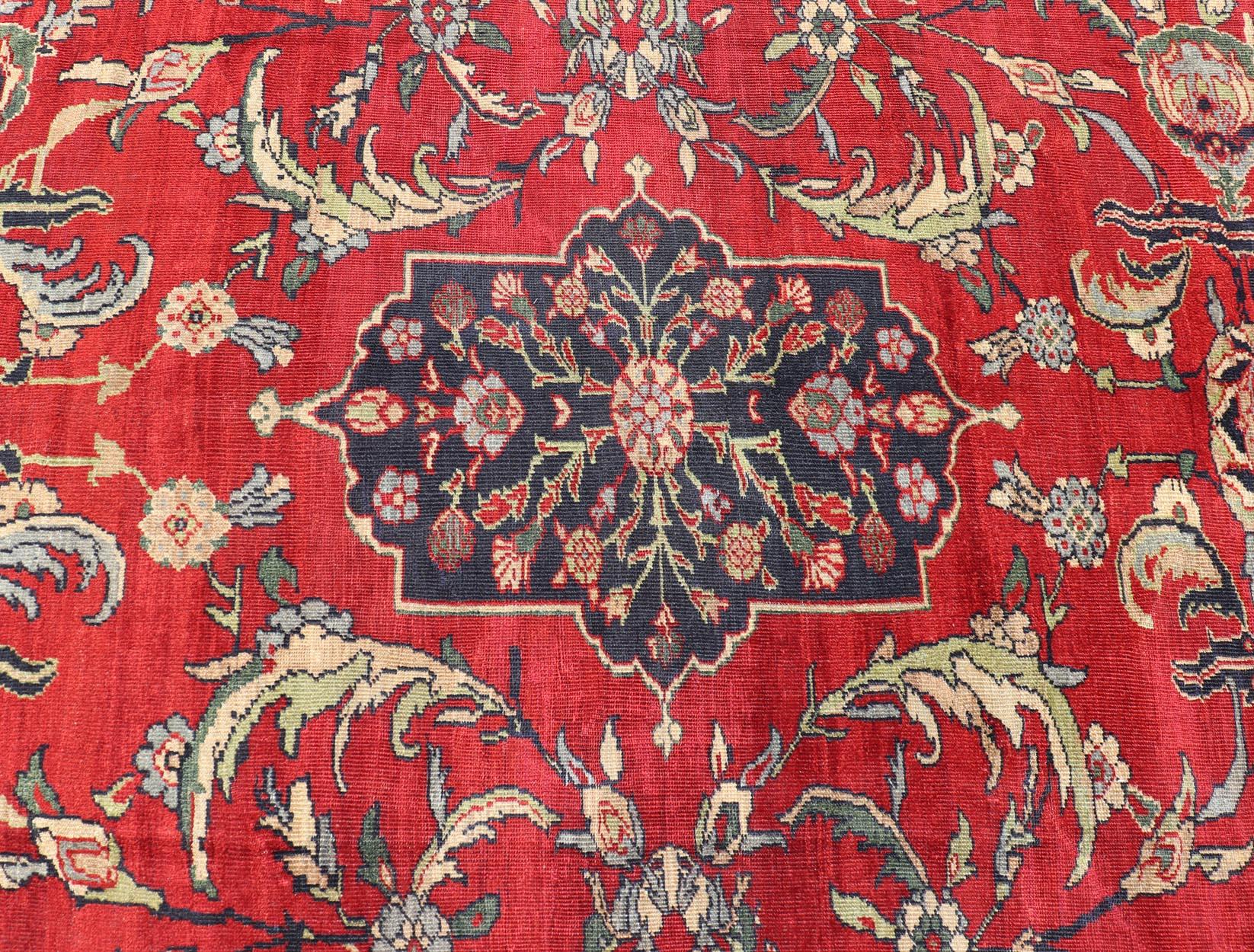 Antiker persischer Zeigler Sultanabad-Teppich aus Sultanabad mit botanischen Elementen auf rotem Feld im Angebot 7
