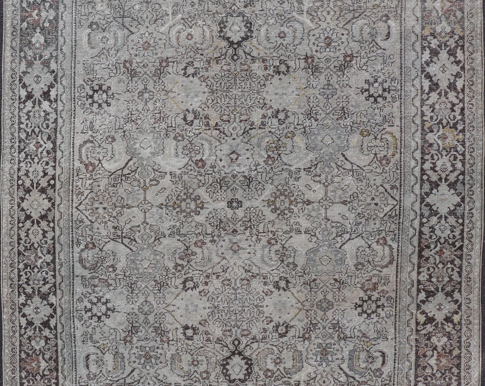 Antiker persischer Sultanabad-Teppich mit Classic Allover-Muster 8'0 x 10'10 im Zustand „Gut“ im Angebot in Atlanta, GA